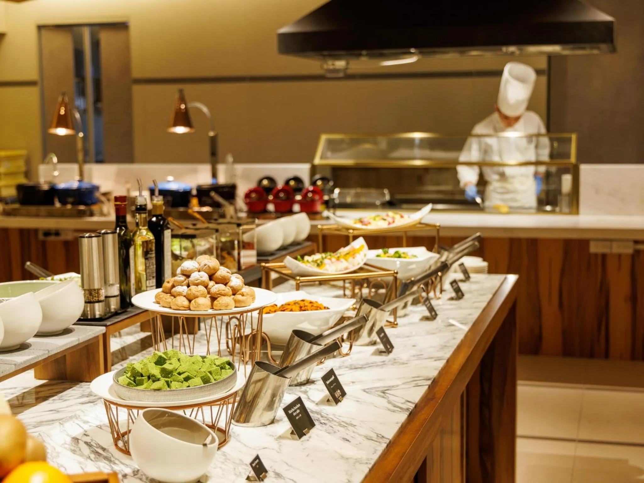 Restaurant/places to eat in Asakusa View Hotel Annex Rokku