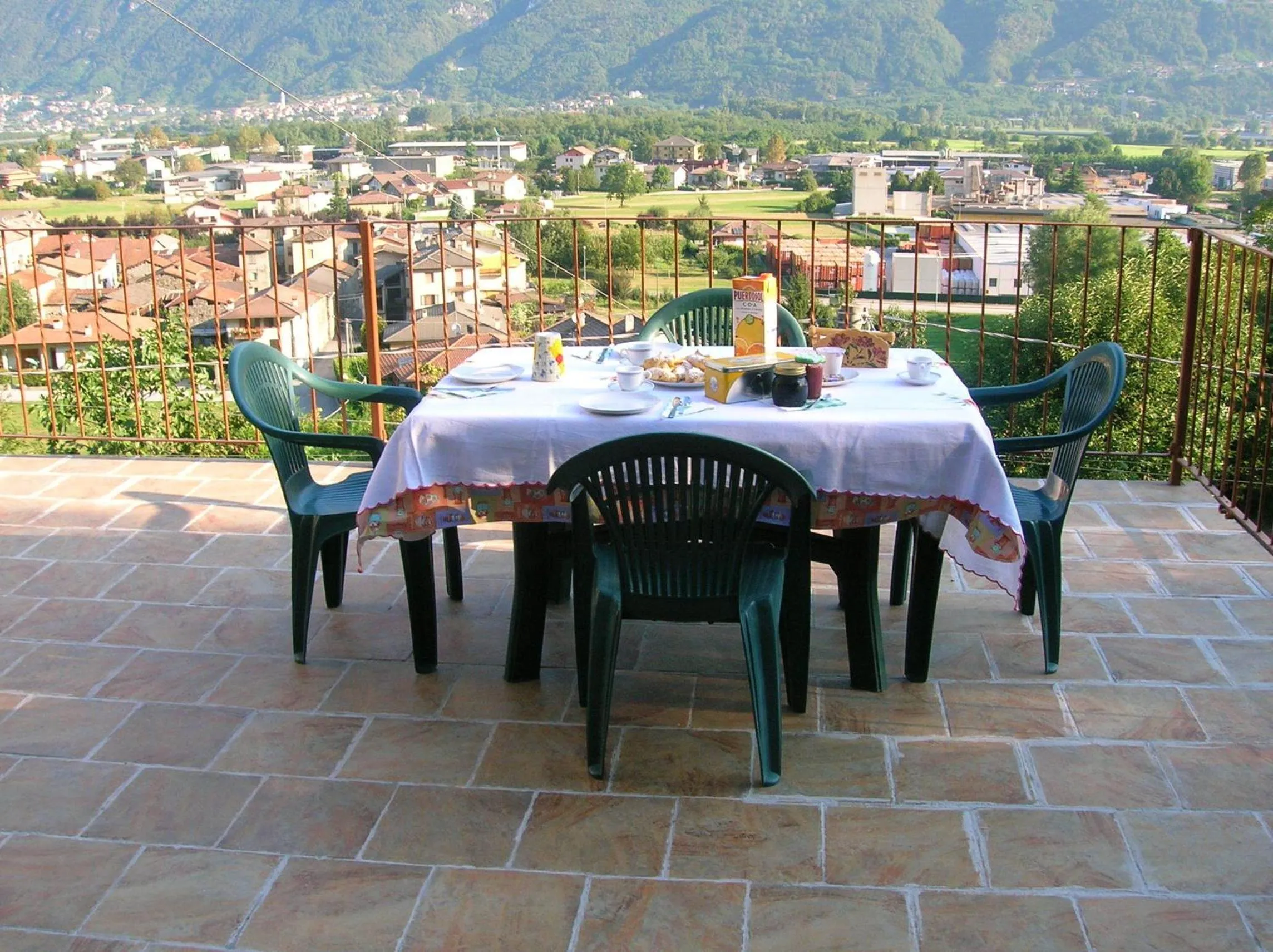 Property logo or sign in Al Carotin