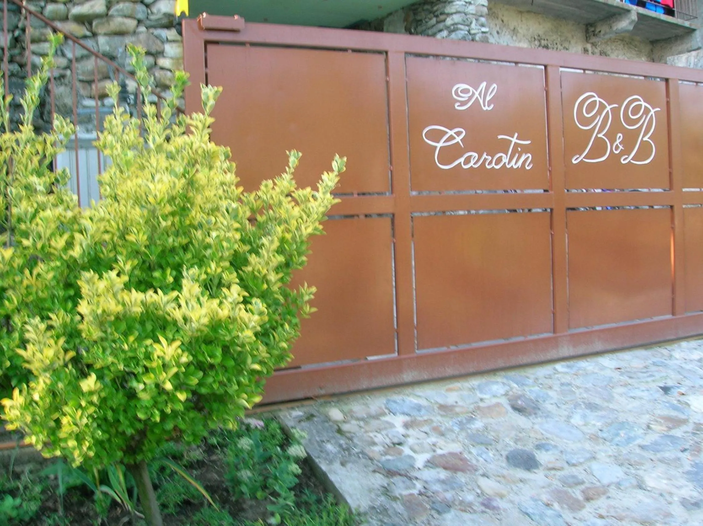 Property logo or sign in Al Carotin