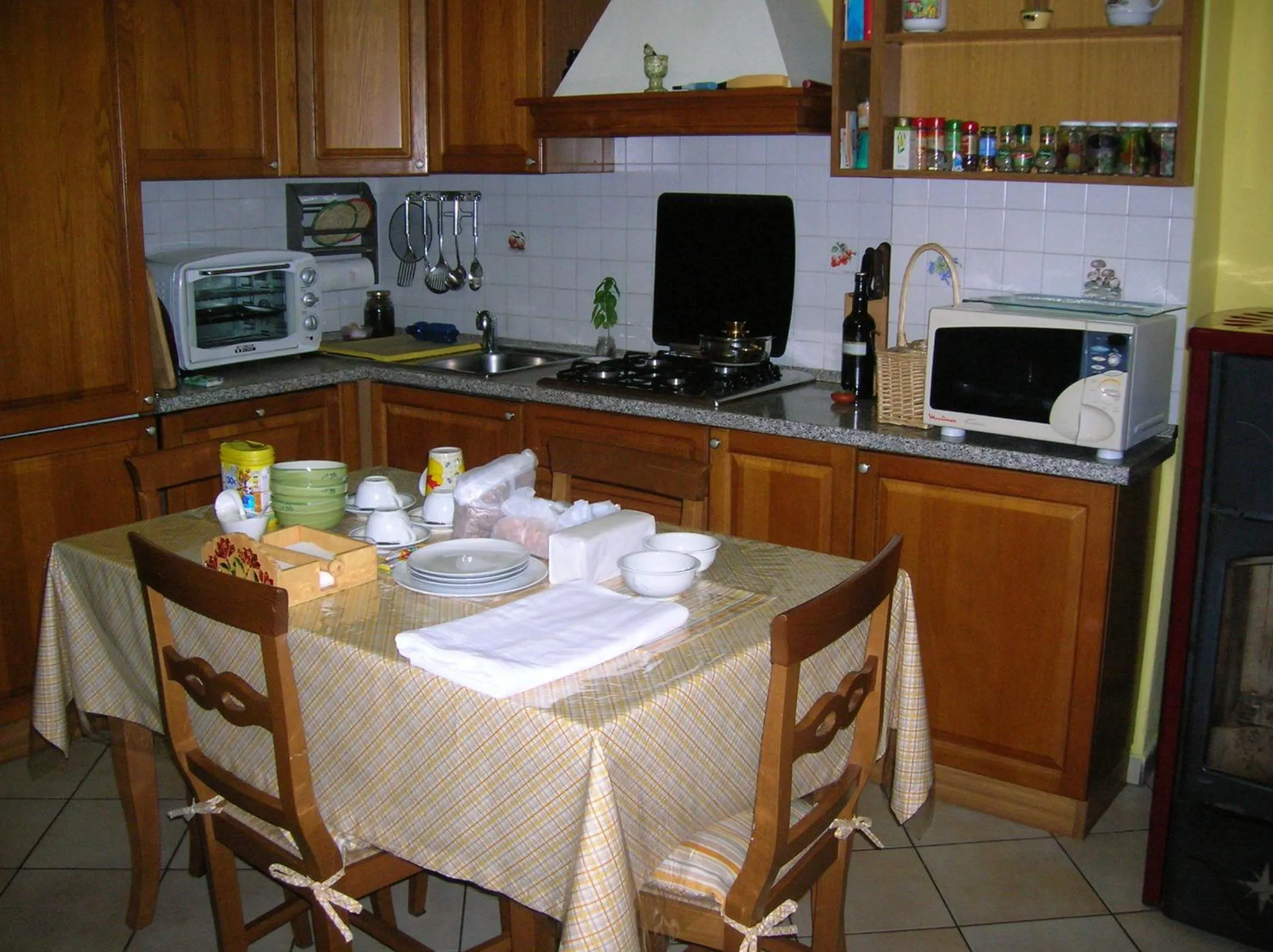 Food and drinks in Al Carotin