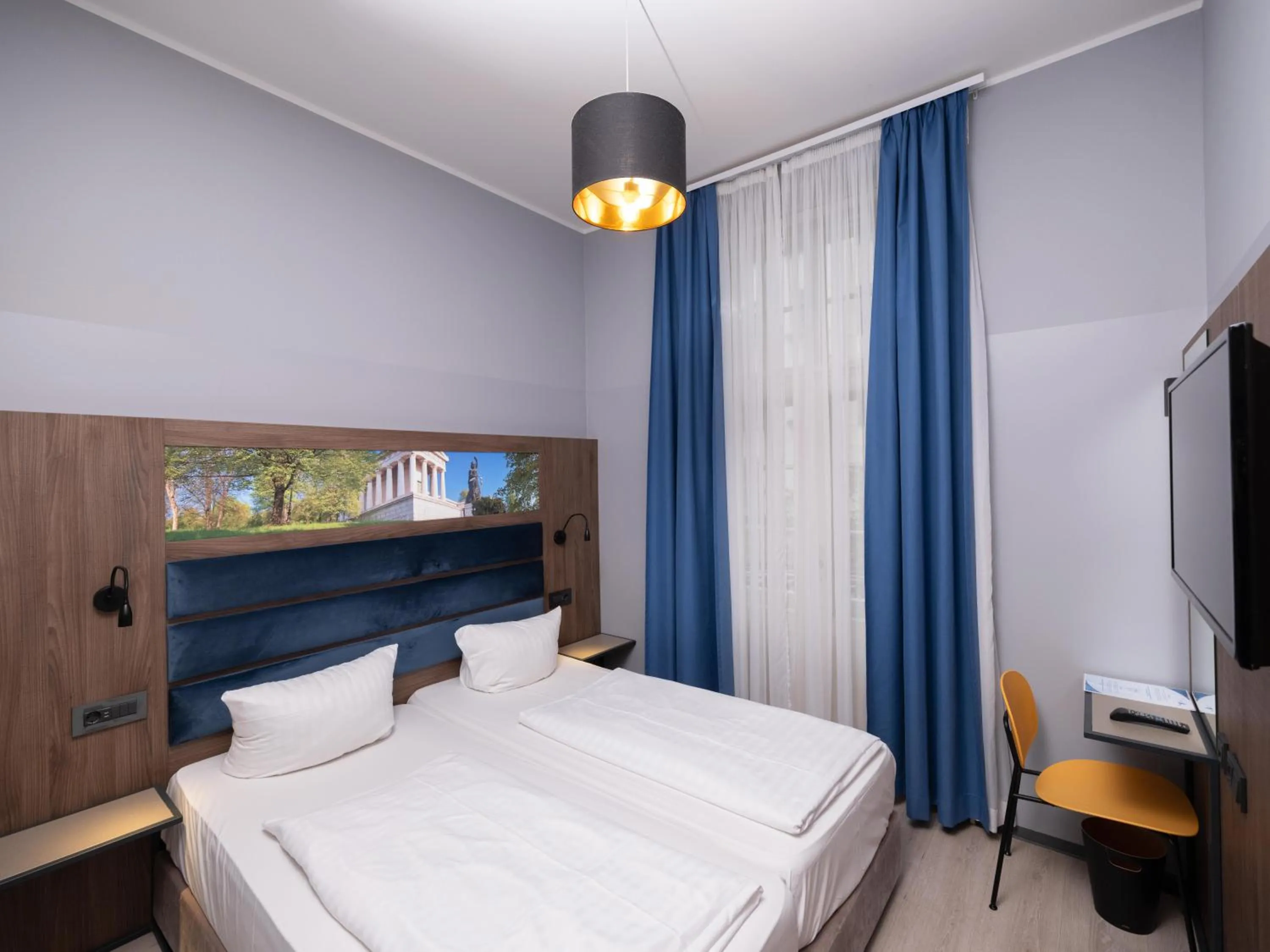 Bedroom, Bed in Smart Stay Hotel Station