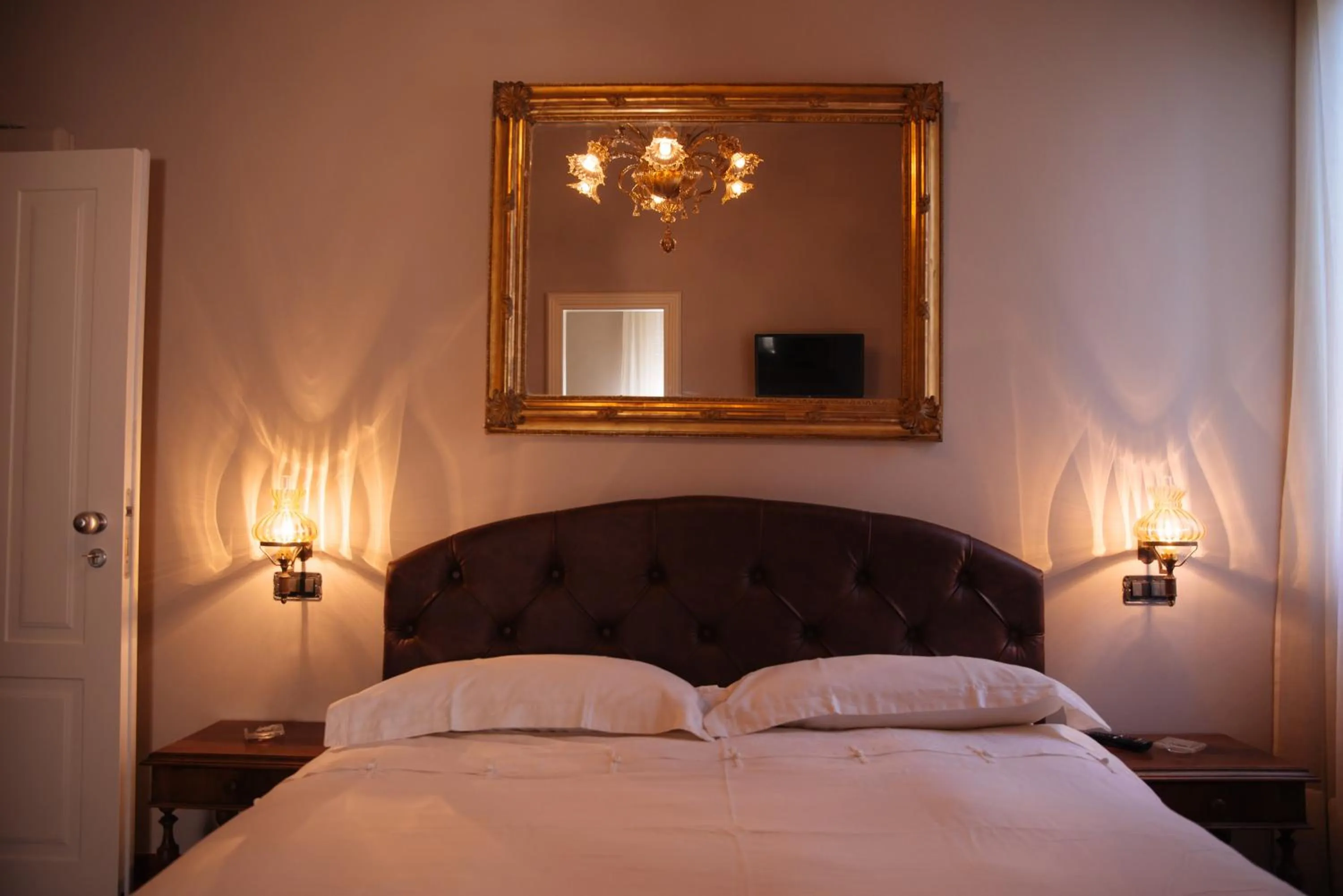 Bed in Ai tre cedri B&B