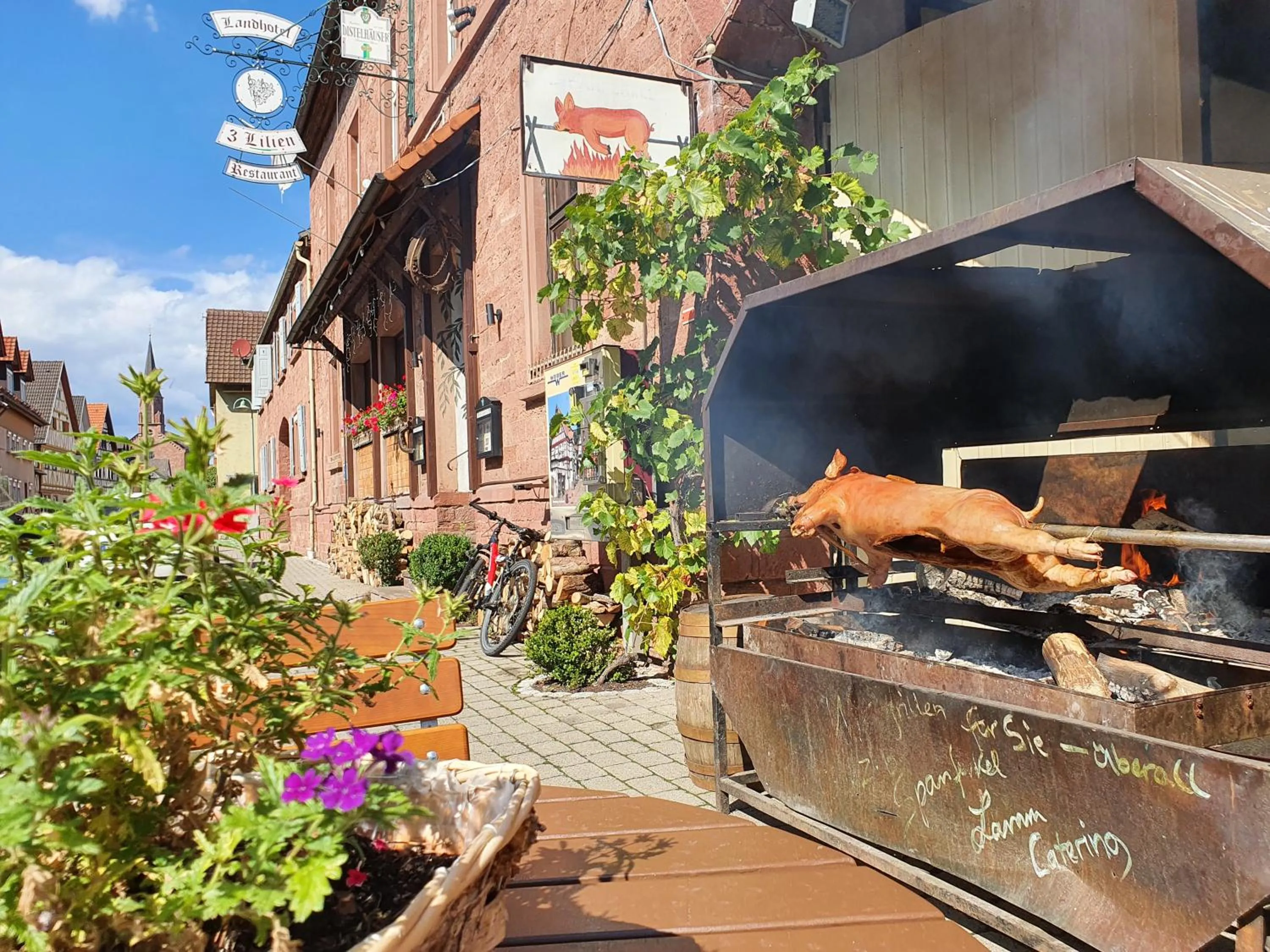BBQ facilities in Gasthaus & Hotel Drei Lilien