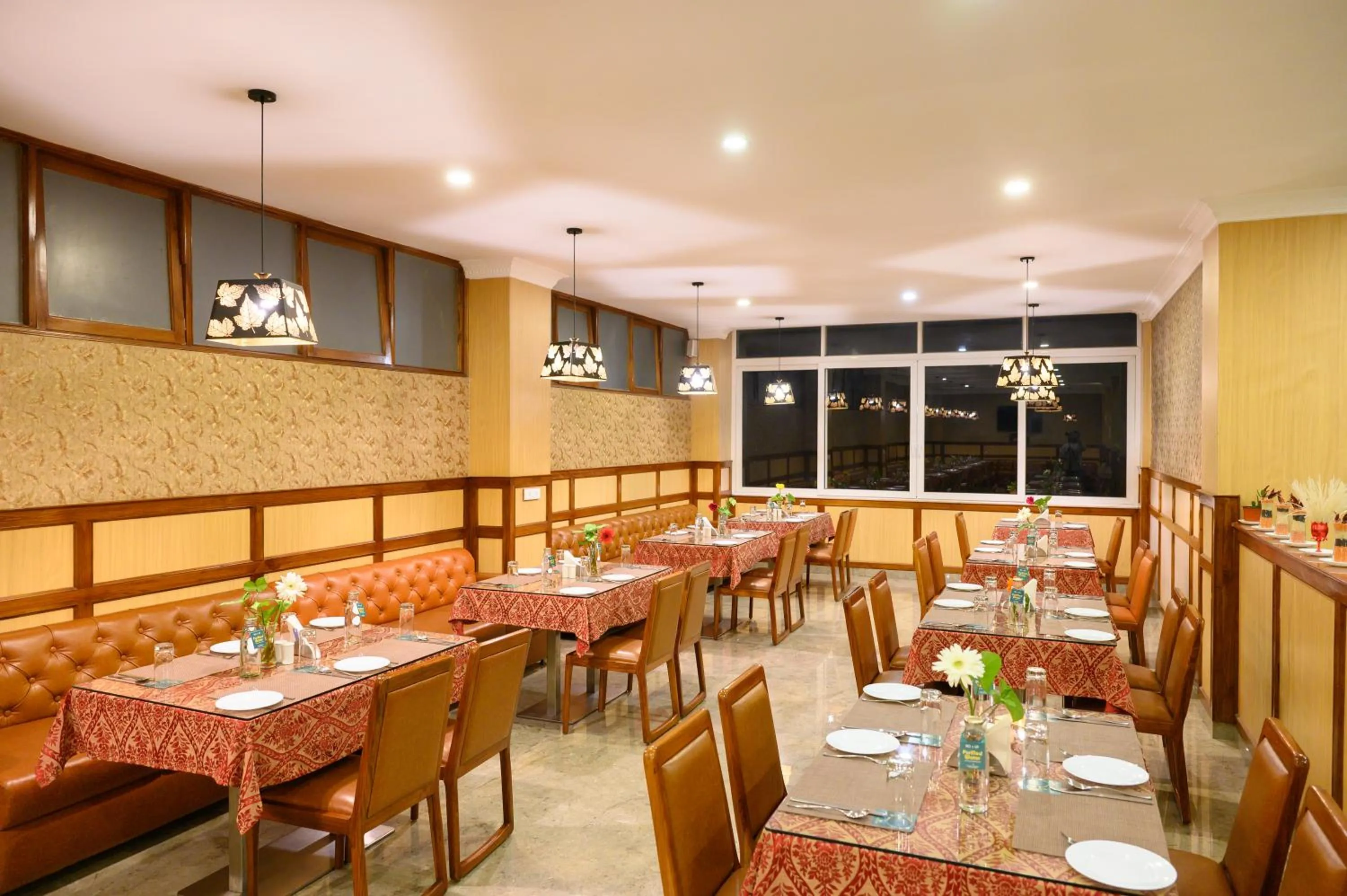 Restaurant/places to eat in Sinclairs Gangtok