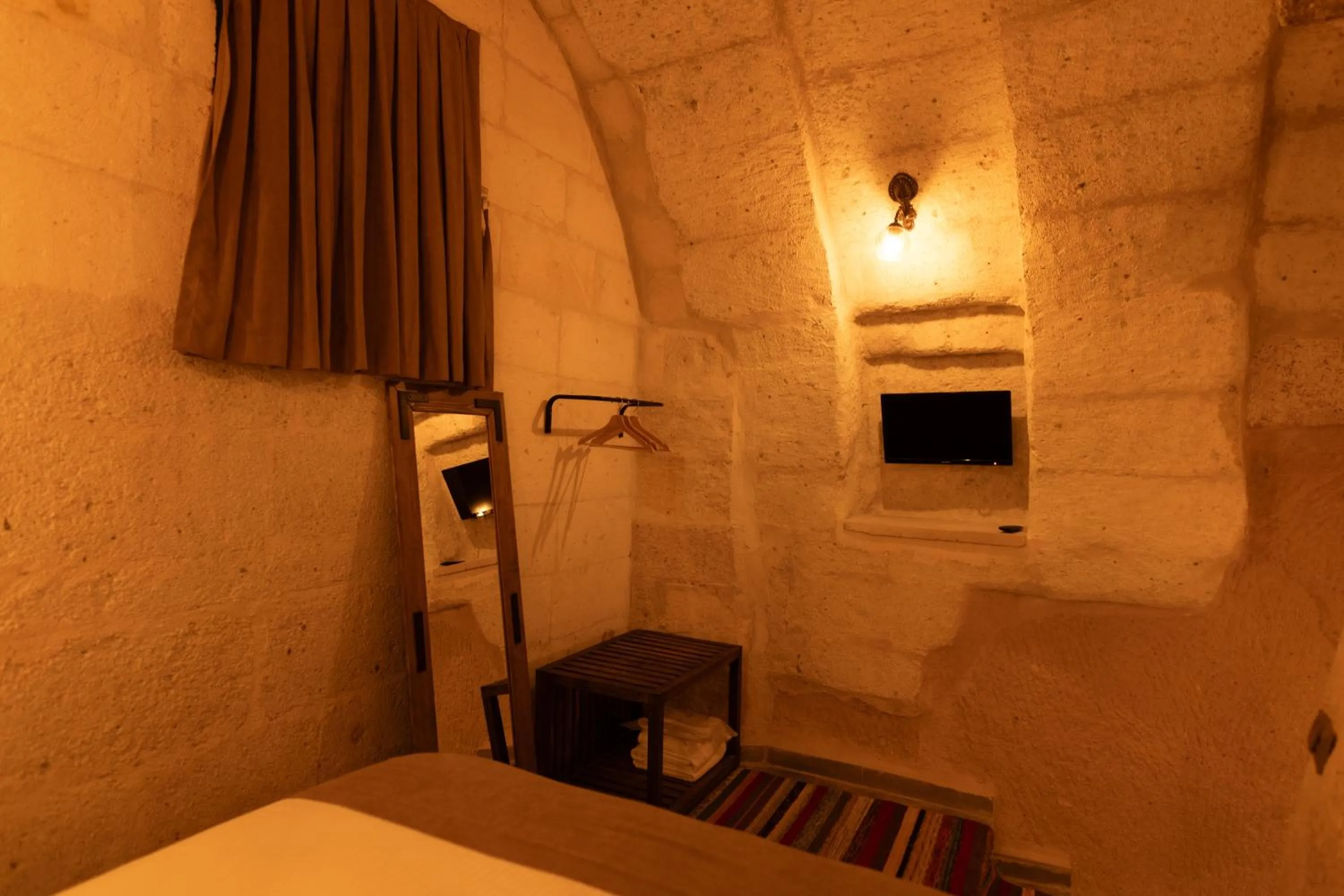 TV and multimedia, Bed in Lemon Cave Suites