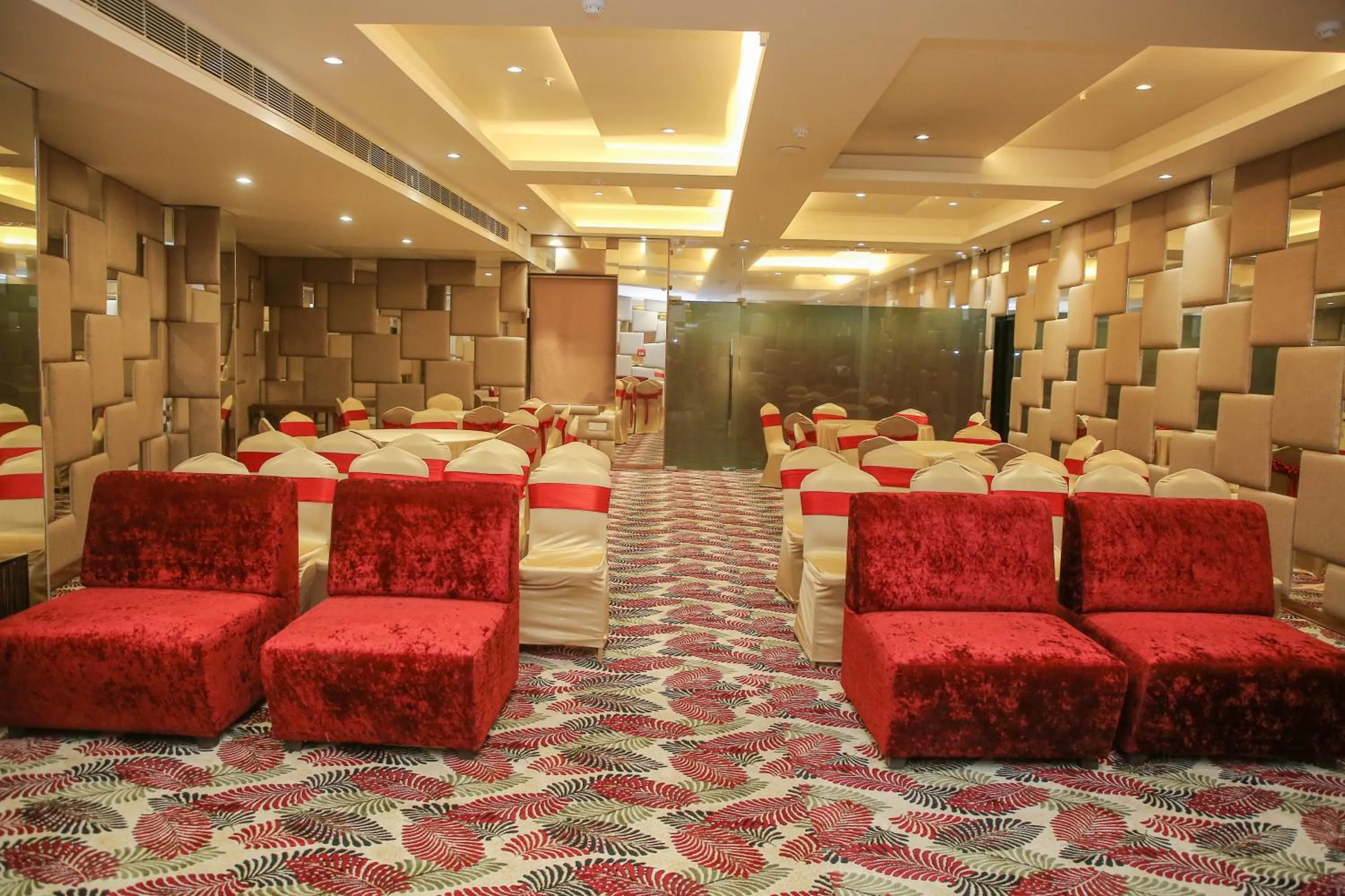 Banquet/Function facilities in Citrus Prime Raipur