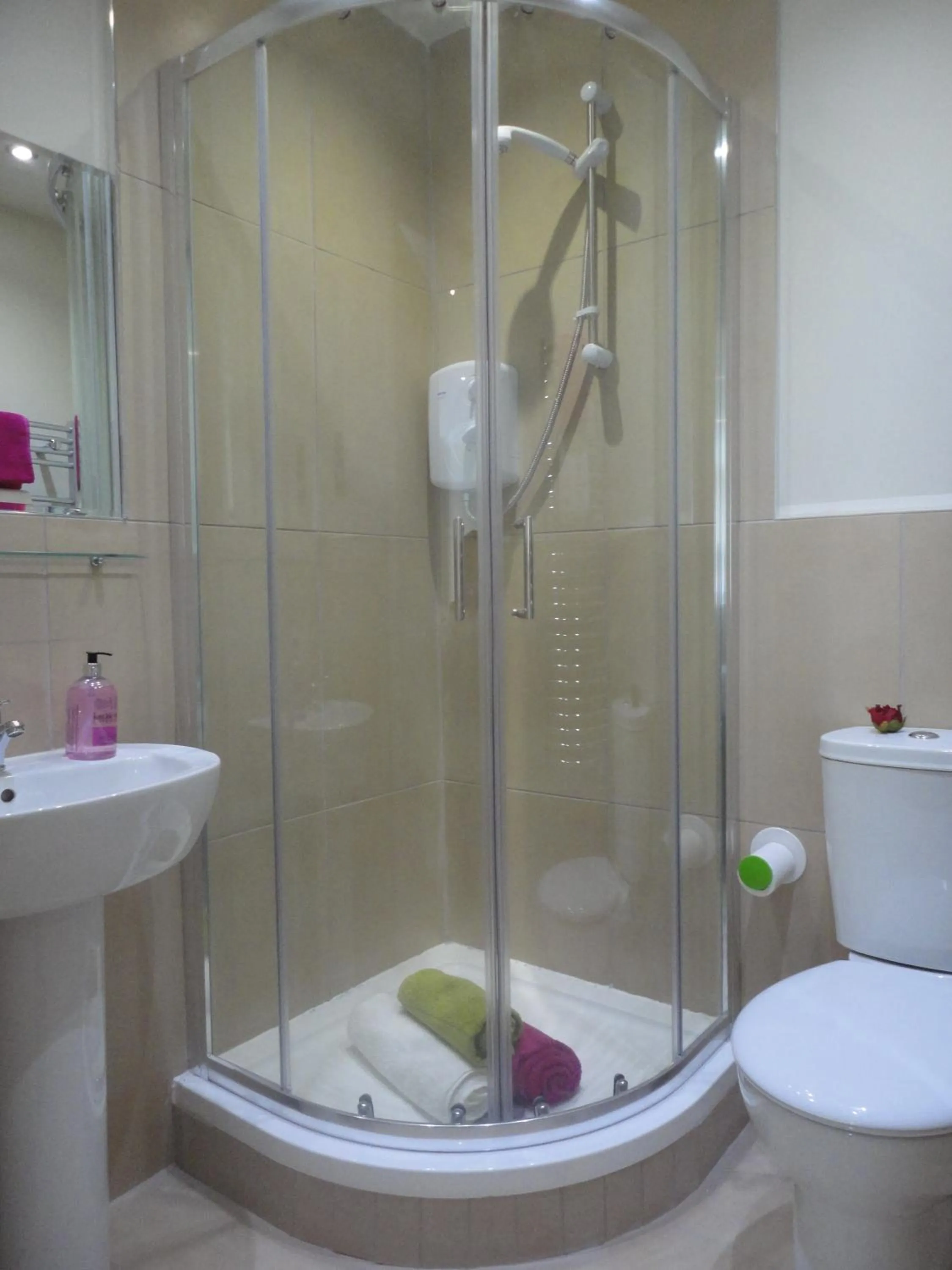 Bathroom in Palmerston Suites
