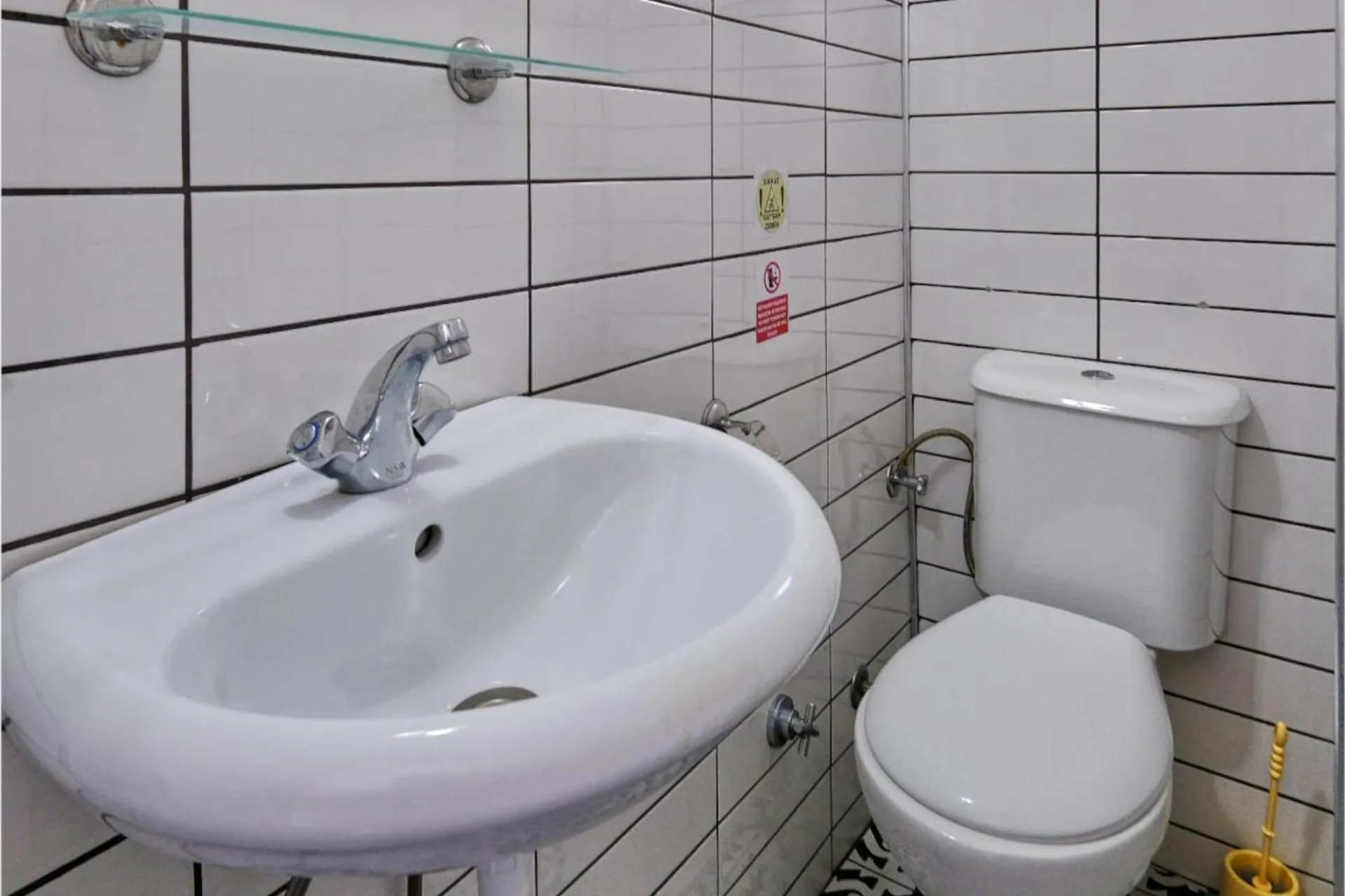 Bathroom in CARETTA PANSİYOn