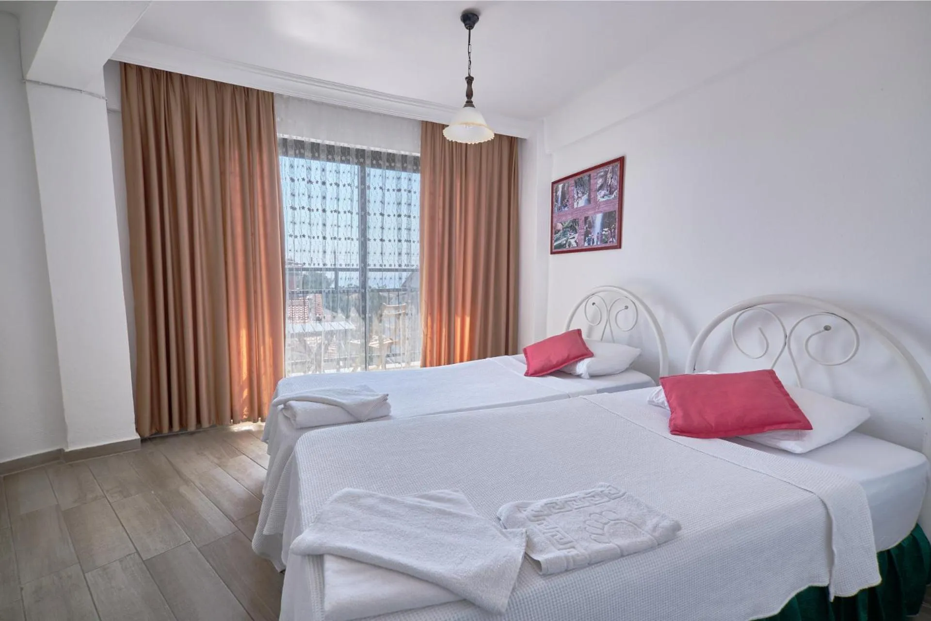 Bed in CARETTA PANSİYOn