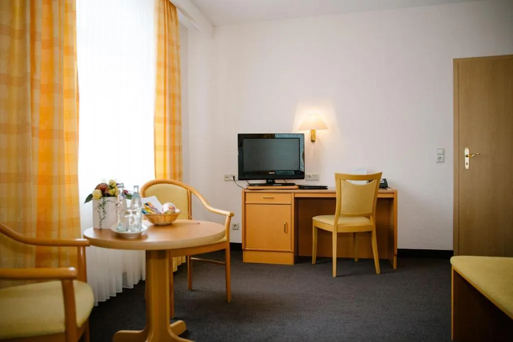 TV and multimedia in REGIOHOTEL Berghotel Ilsenburg - #Panoramablick #Wellness #Wallbox #GroßesAbendbuffet