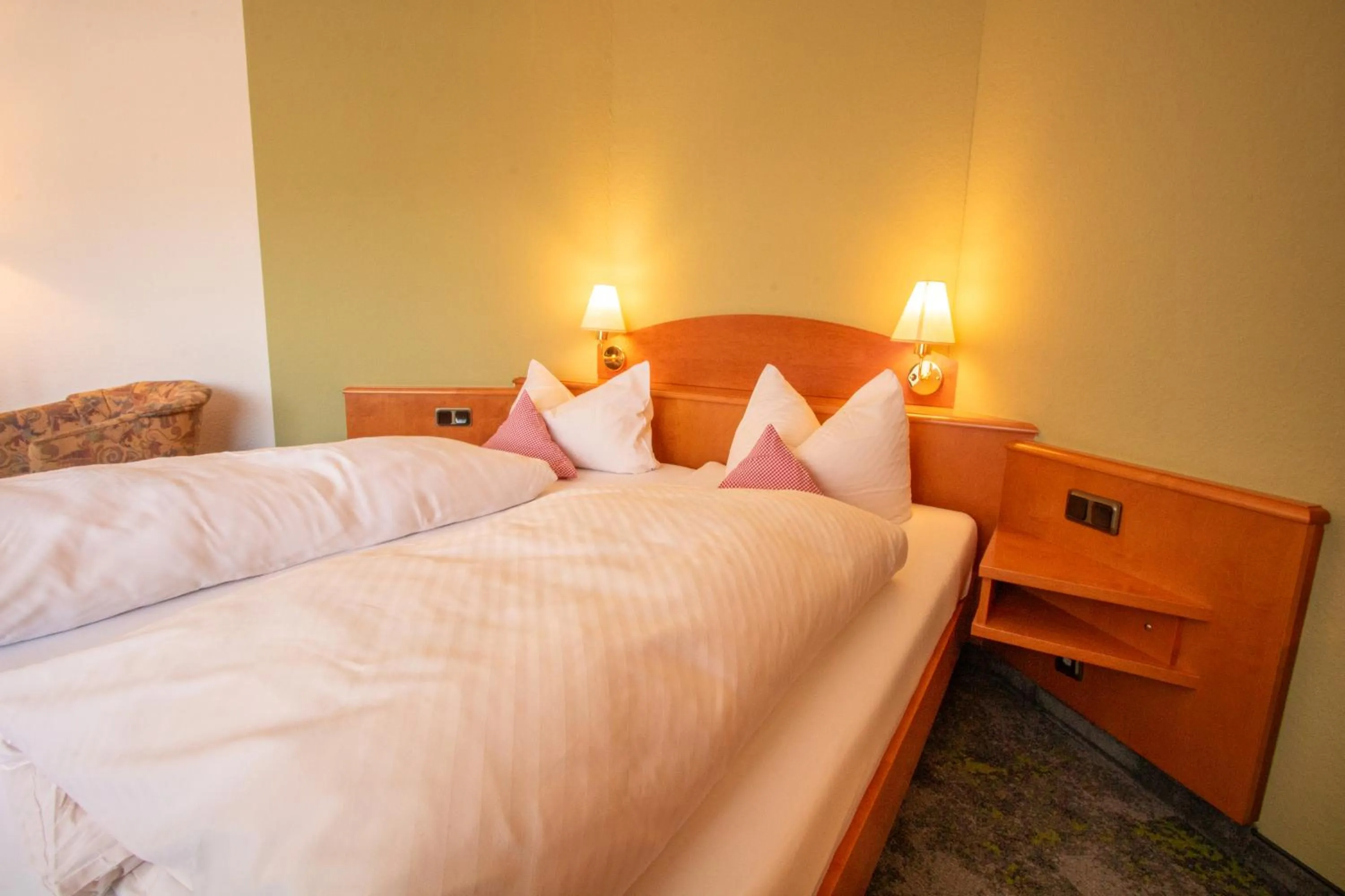 Bed in LandKomfort Hotel Elsenmann Garni