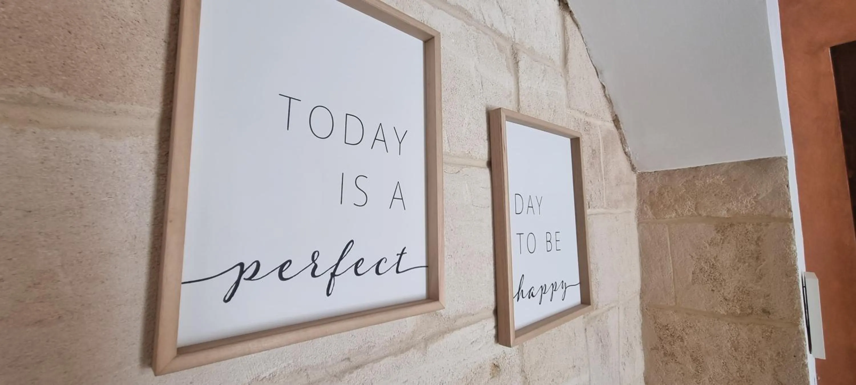 Text overlay in B&B VIA NAPOLI LEVERANO