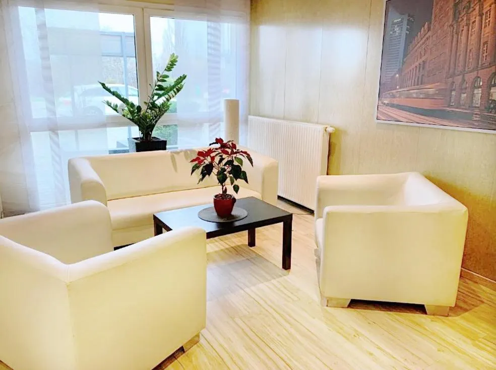 Lobby or reception in REGIOHOTEL Leipzig West - #Frühstücksbuffet #TopPreisLeistung #FreeParking #Wallbox