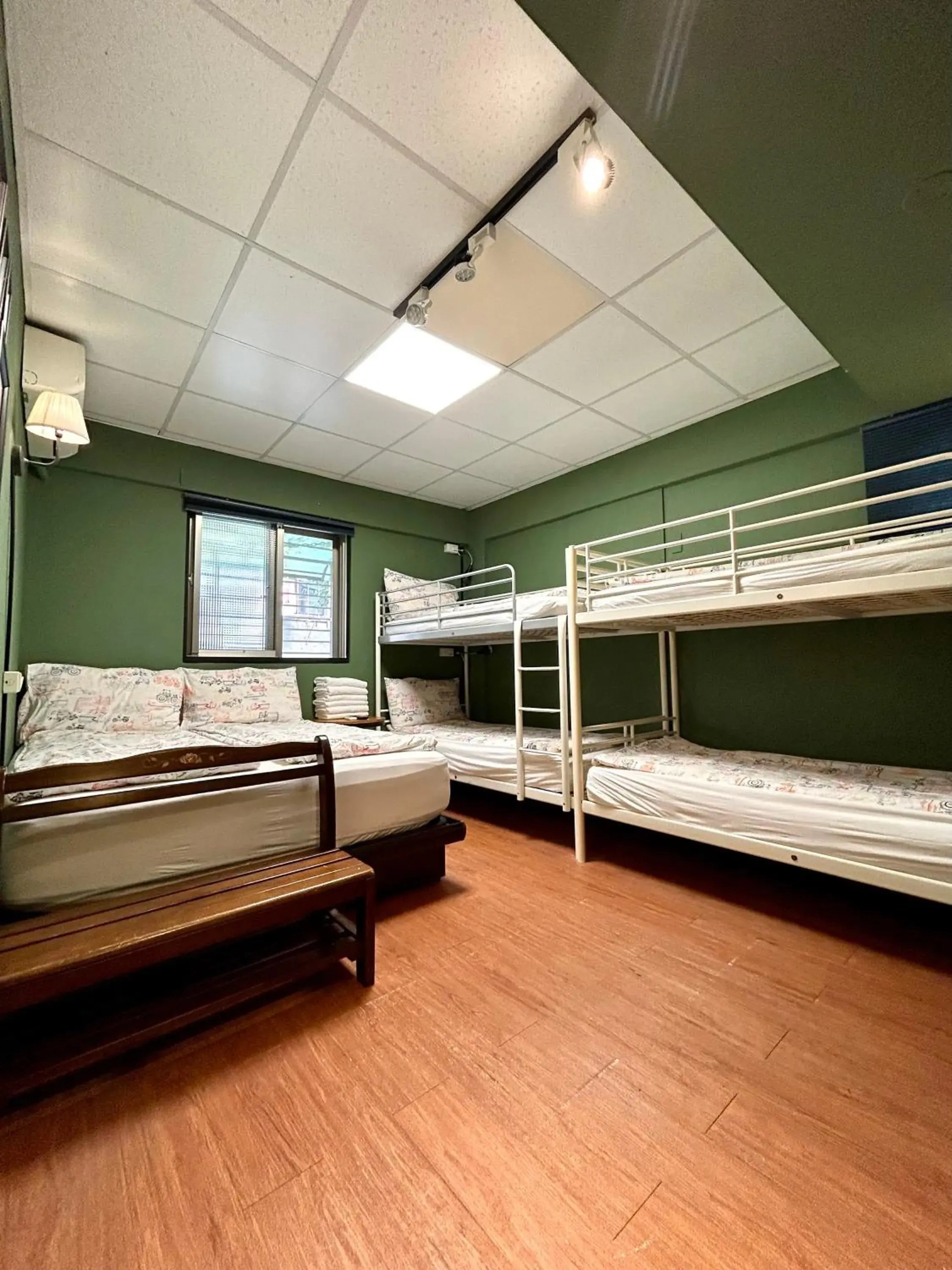 Family Room (6 Adults) with Private Bathroom in Taipei Triple Tiger Inn Family Room (6 Adults) with Private Bathroom in Taipei Triple Tiger Inn