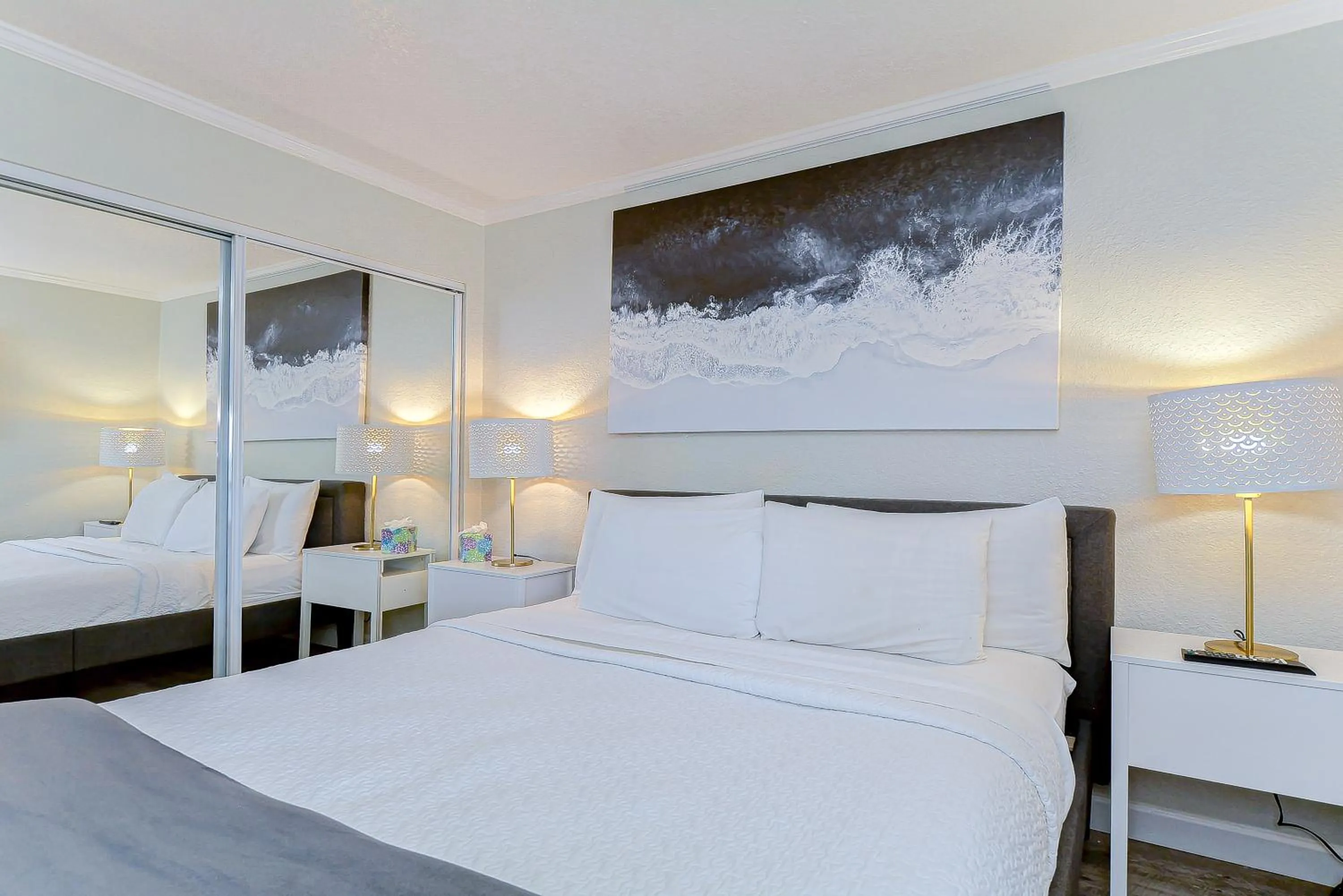 Bed in 441-Waterfront, Amazing Views, WIFI, Pool and close to BUCS Stadium