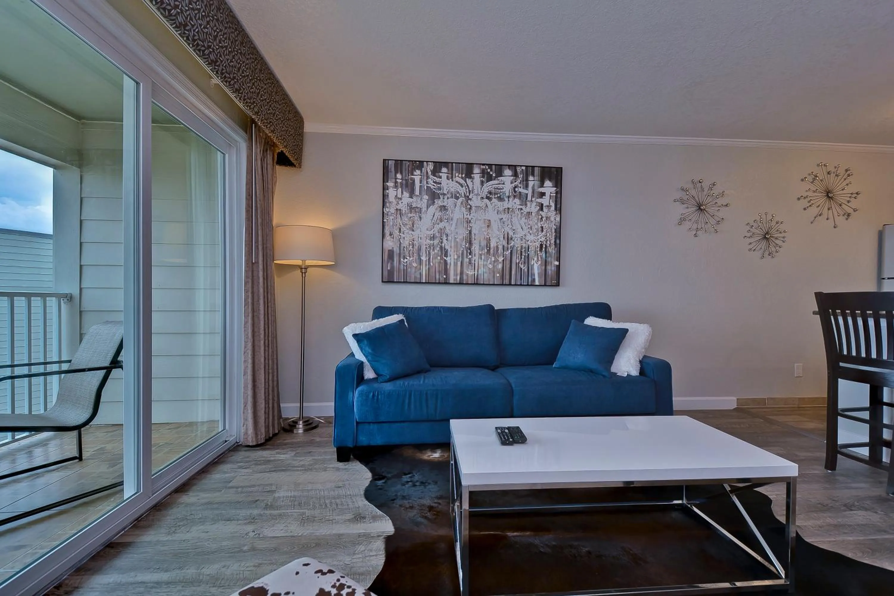 Living room in 441-Waterfront, Amazing Views, WIFI, Pool and close to BUCS Stadium