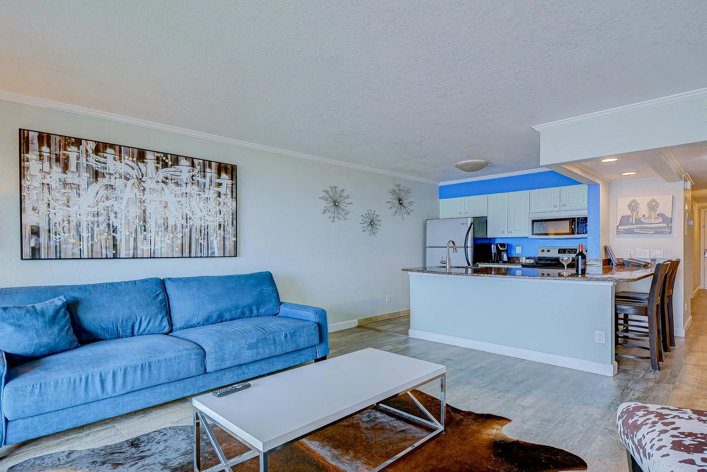 441-Waterfront, Amazing Views, WIFI, Pool and close to BUCS Stadium