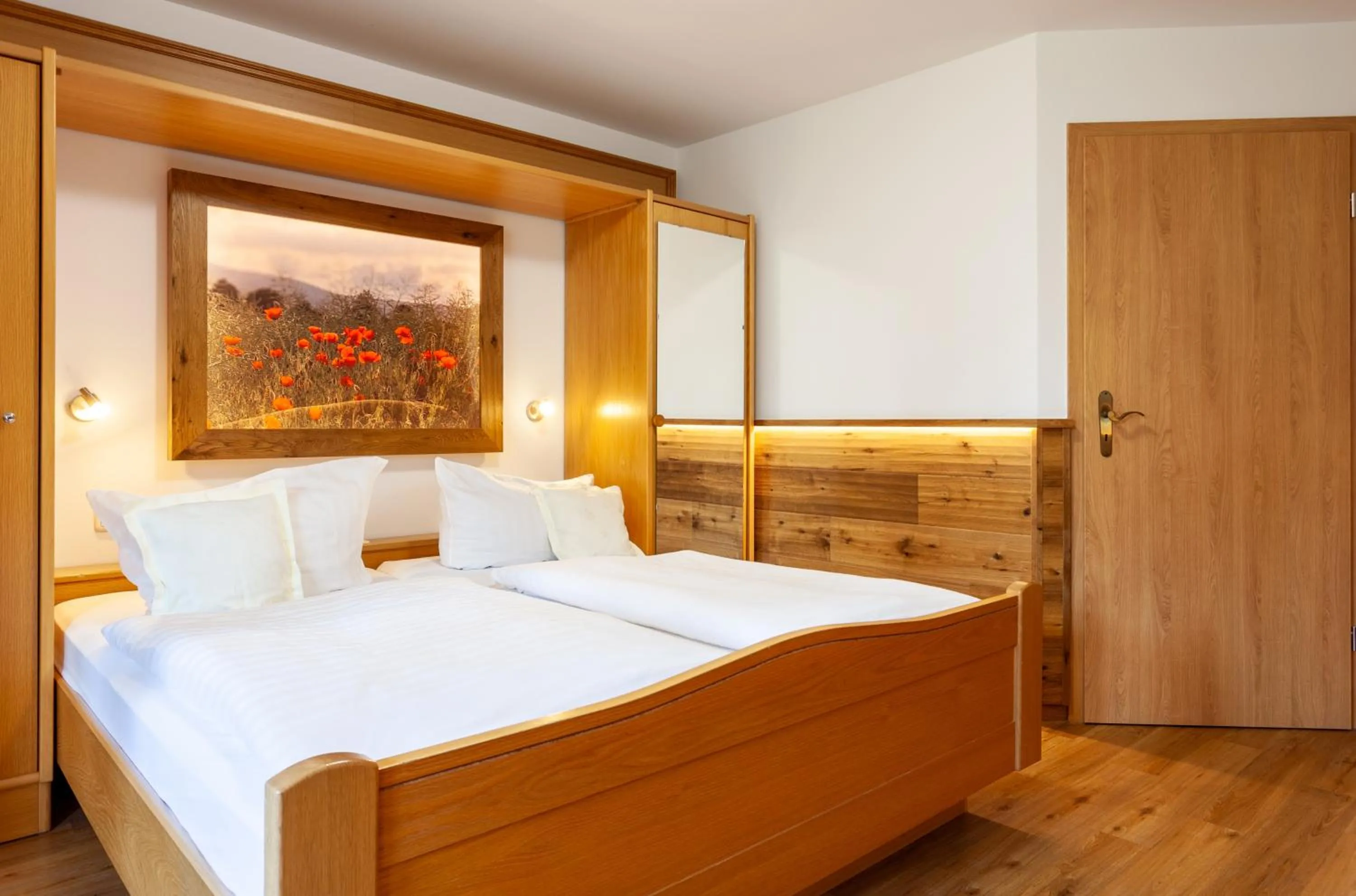 Photo of the whole room, Bed in Hotel Sauerländer Hof