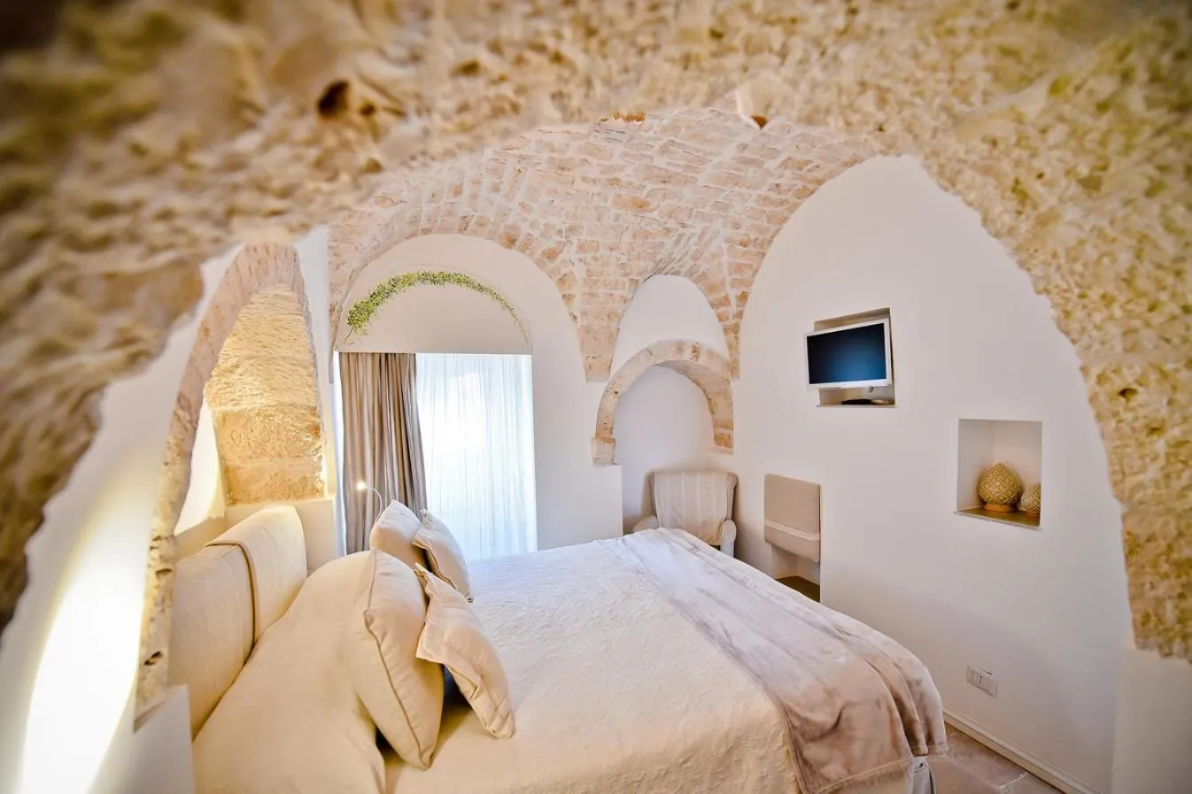 Bedroom, Bed in Leonardo Trulli Resort