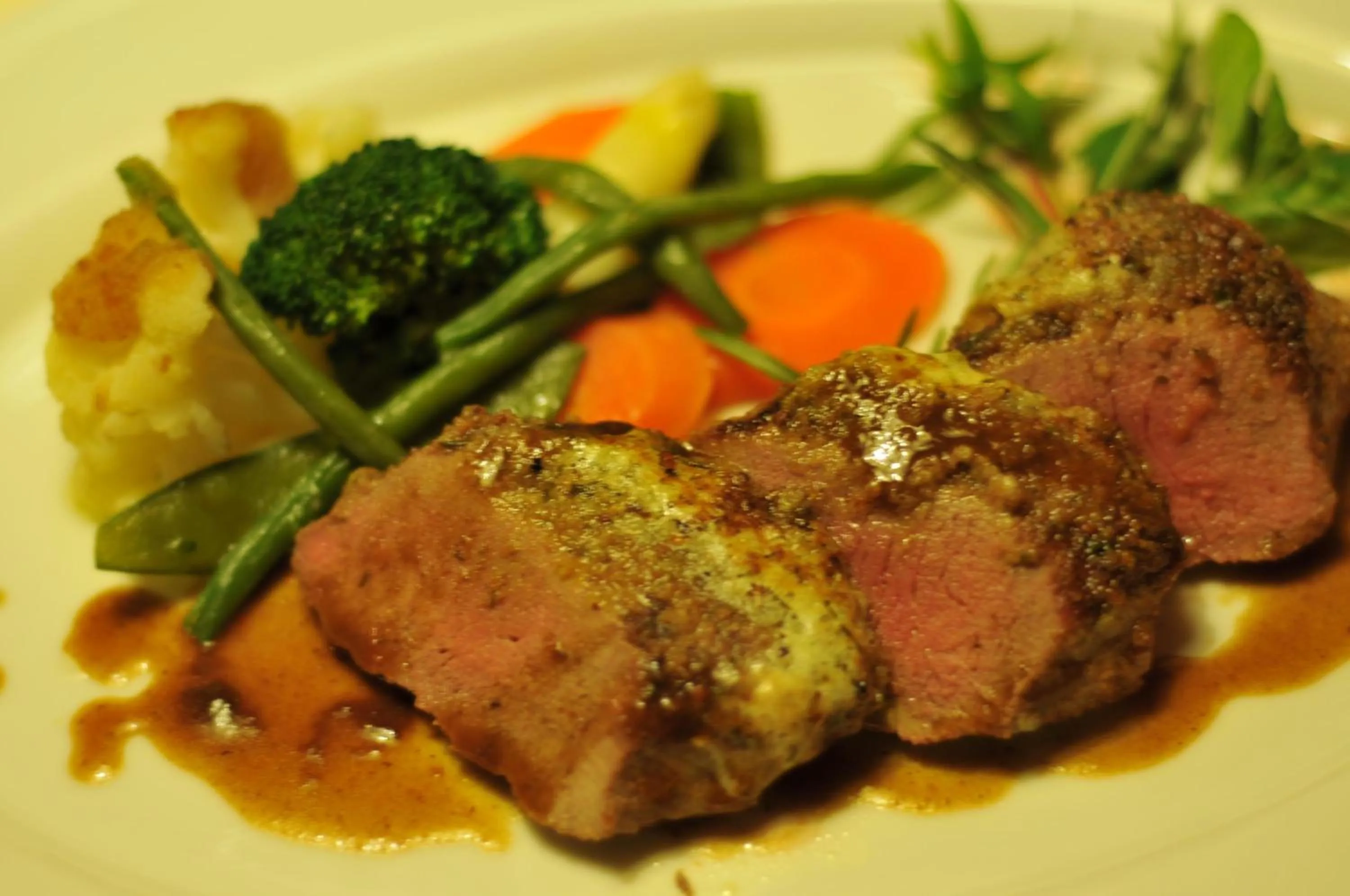 Restaurant/places to eat in Hotel Central