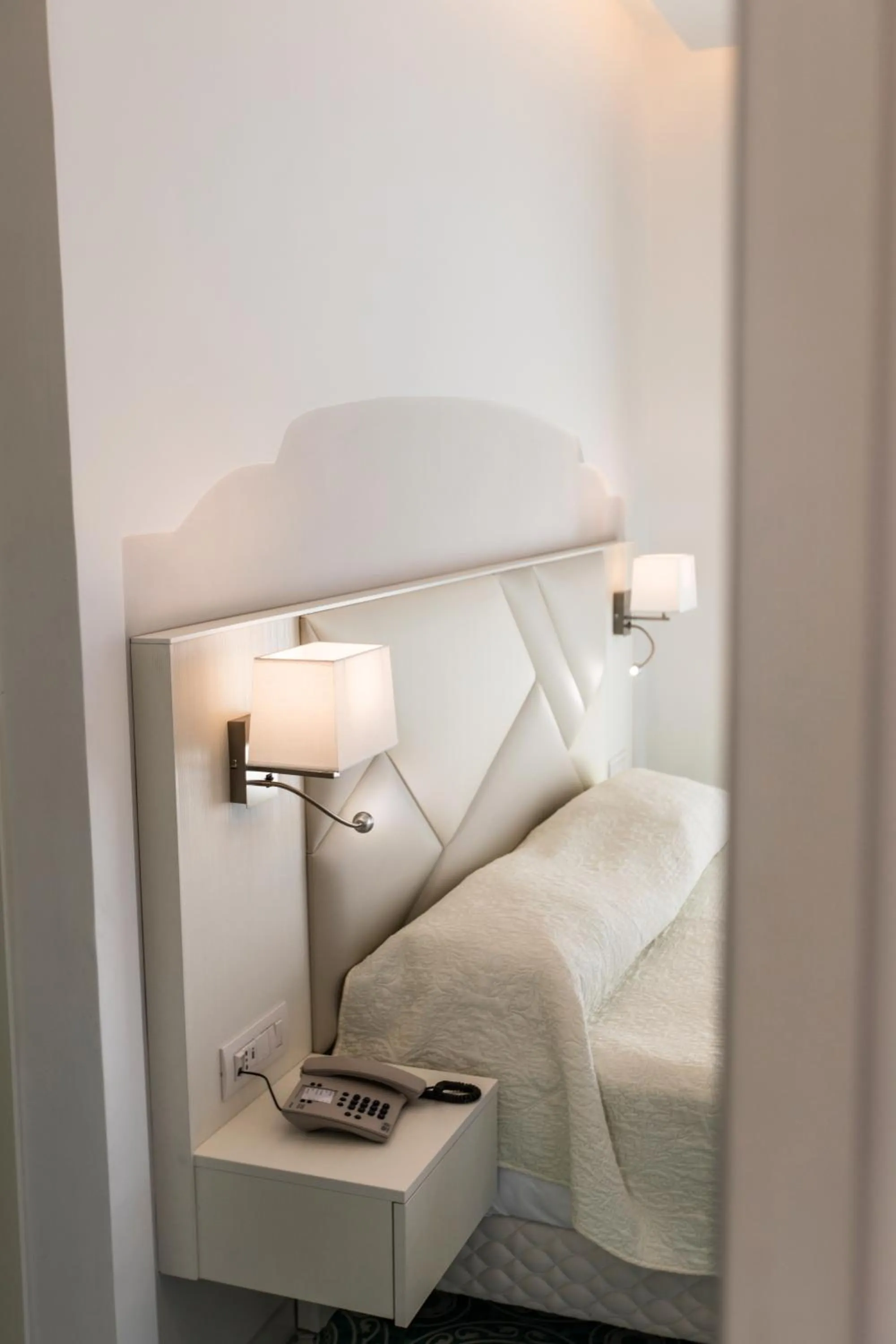 Decorative detail, Bed in Hotel le Rocce - Agerola, Amalfi Coast