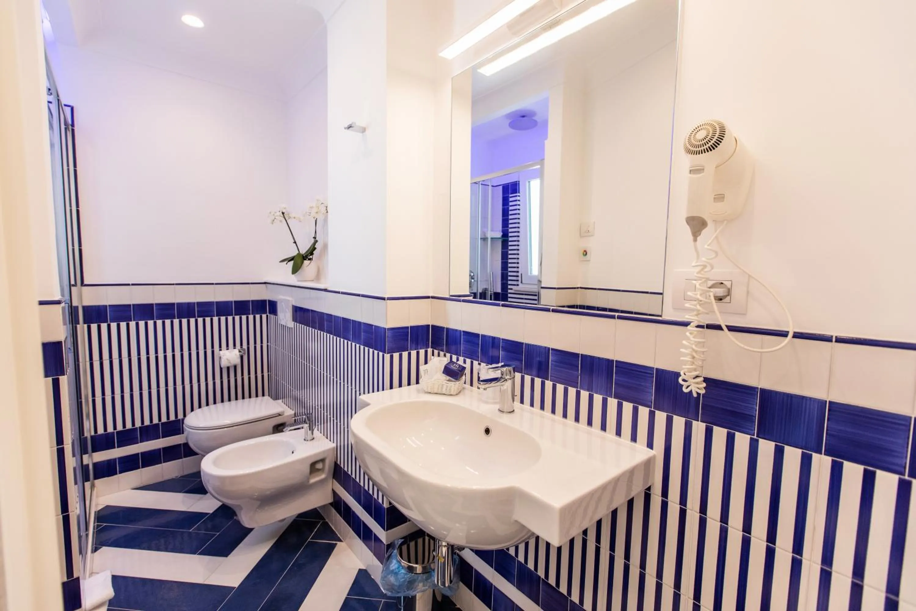 Toilet in Hotel le Rocce - Agerola, Amalfi Coast