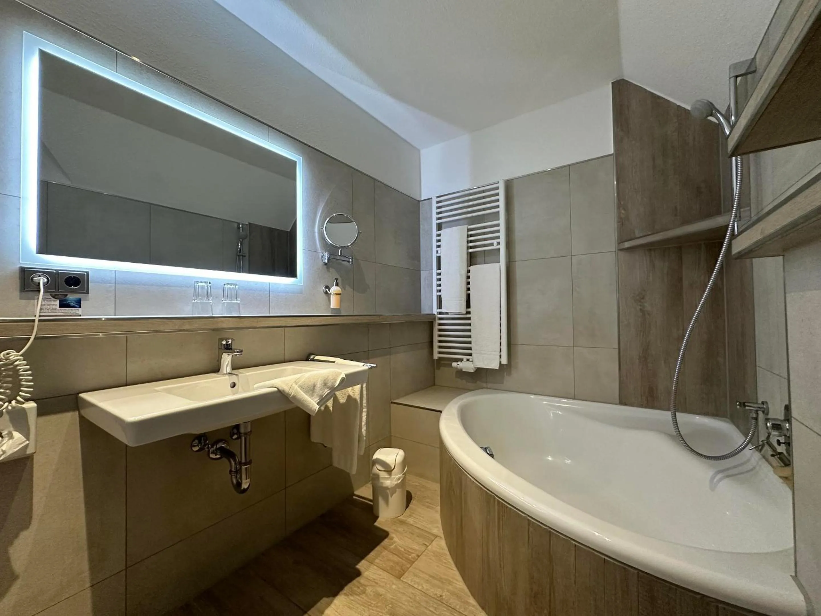 Hot Tub in Köhlers Forsthaus Wellness & Genuss Hotel