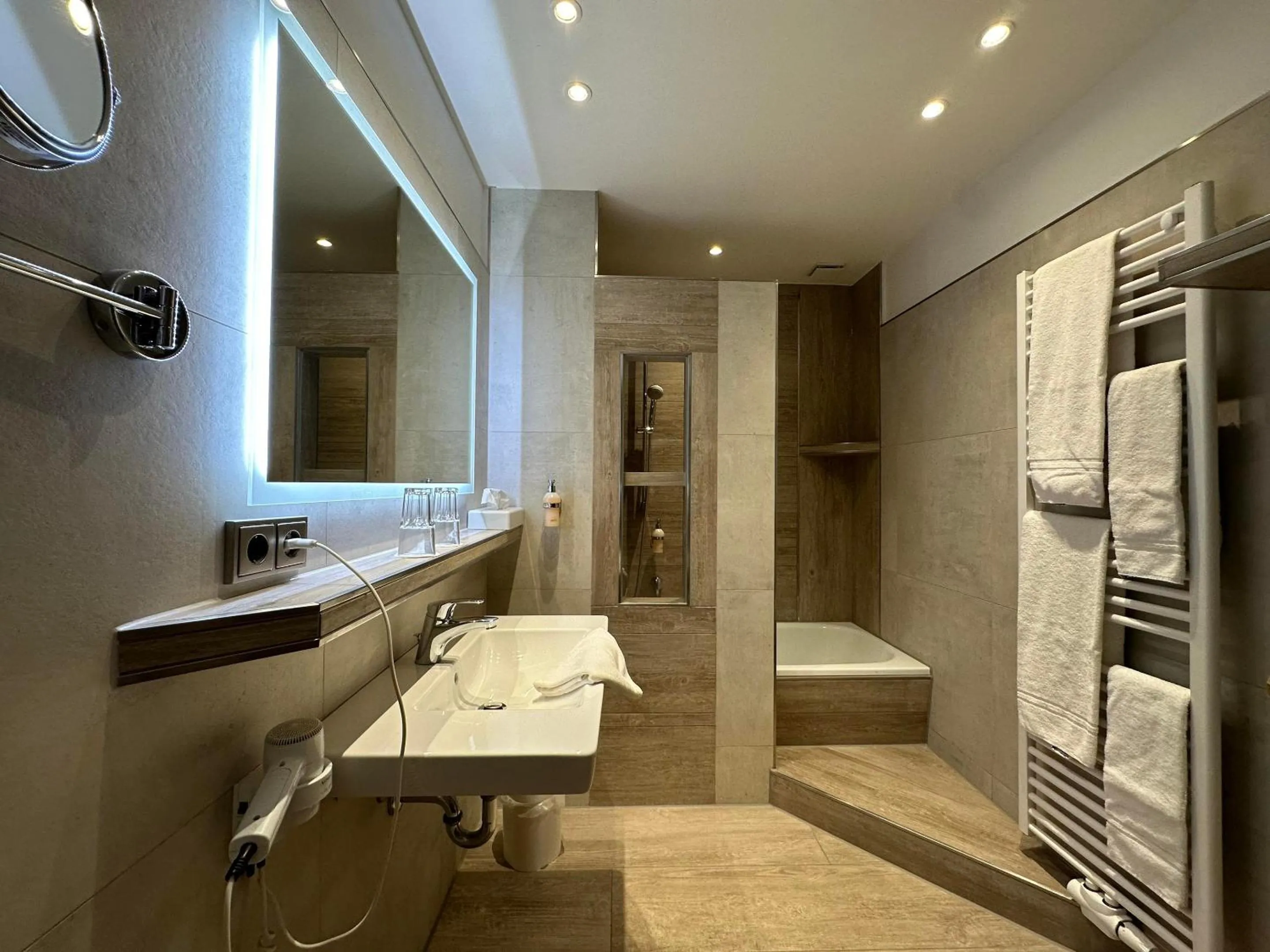 Shower in Köhlers Forsthaus Wellness & Genuss Hotel