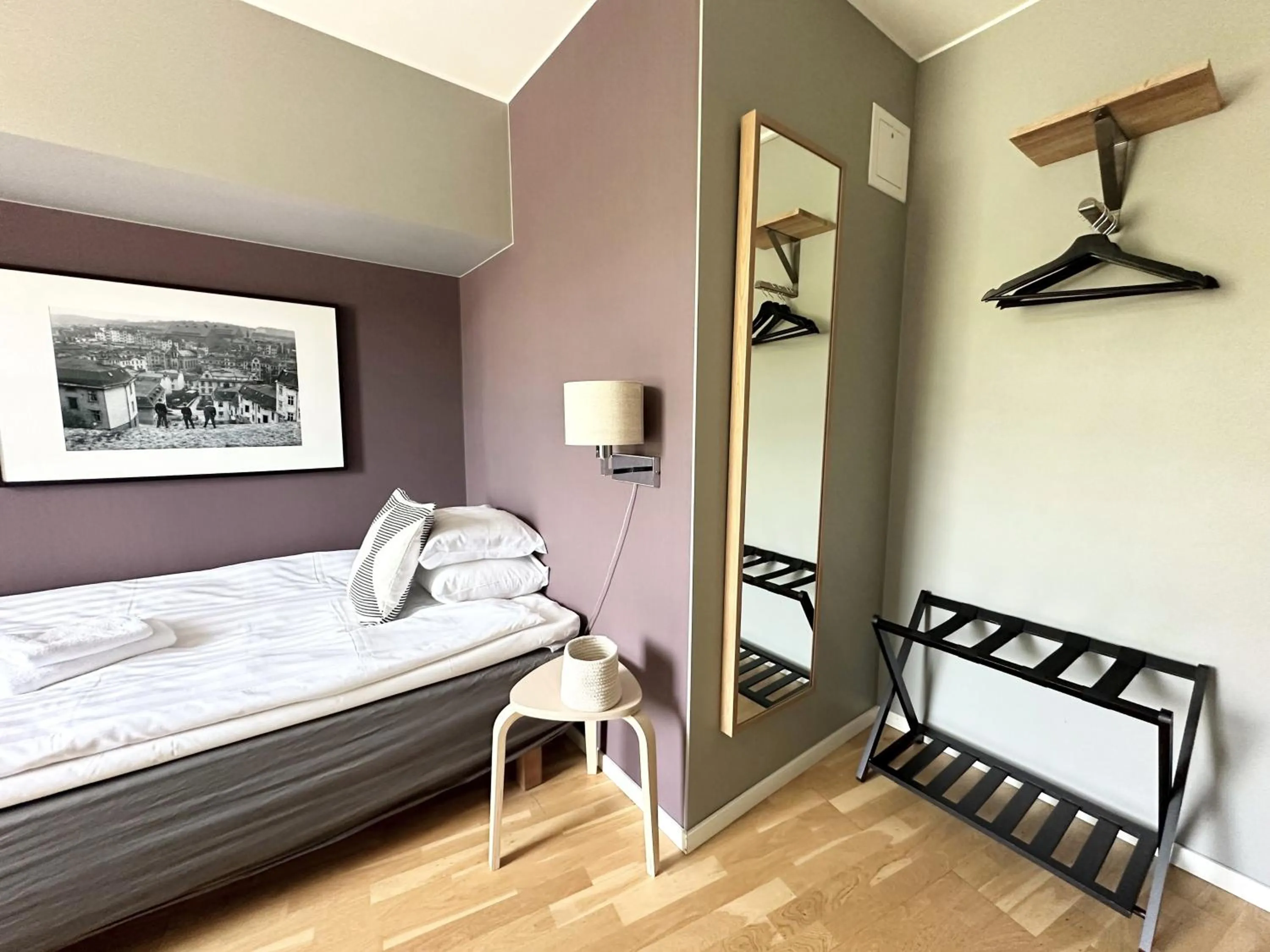 Photo of the whole room, Bed in Linnéplatsens Hotell & Vandrarhem