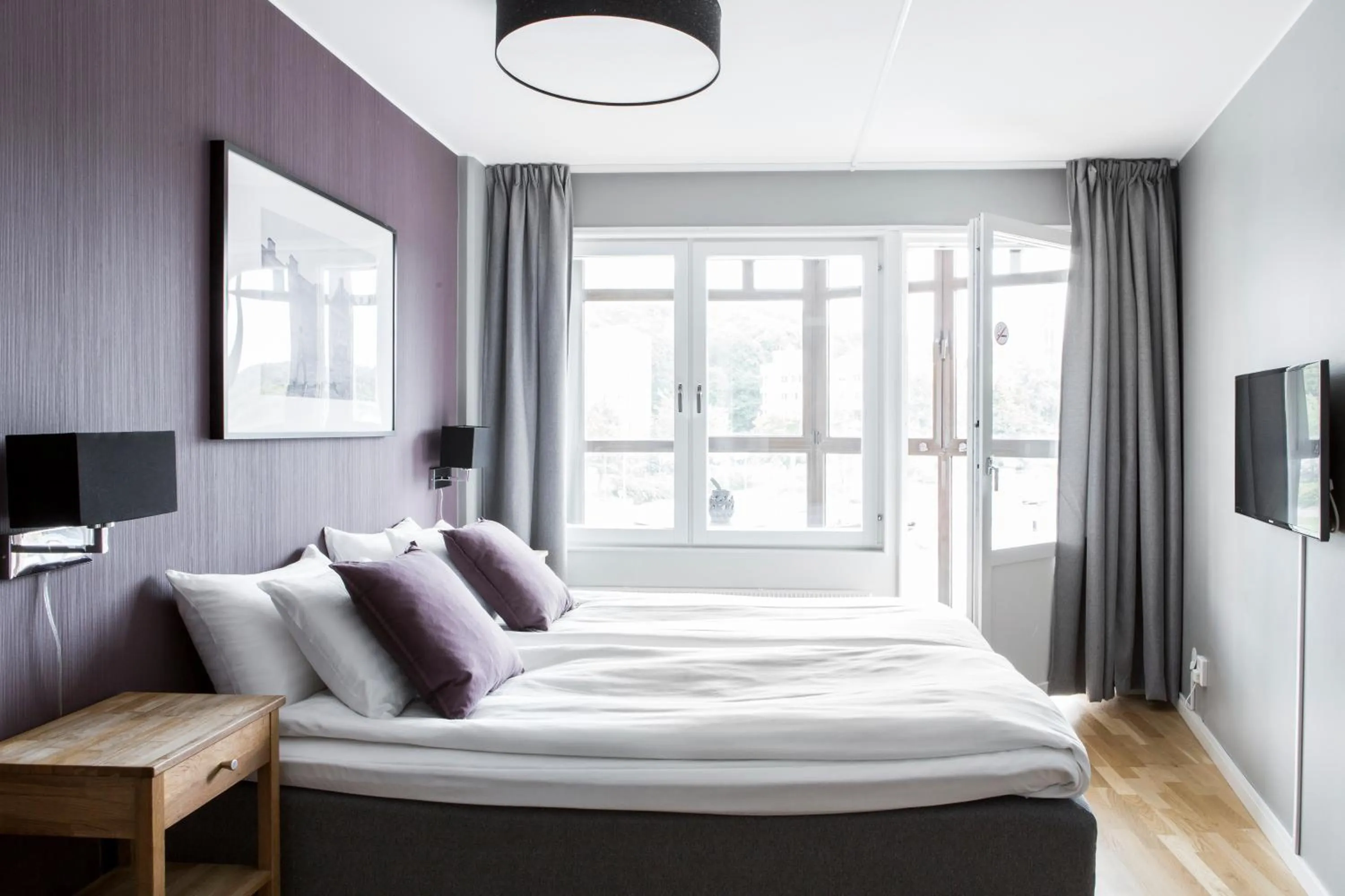 Photo of the whole room, Bed in Linnéplatsens Hotell & Vandrarhem