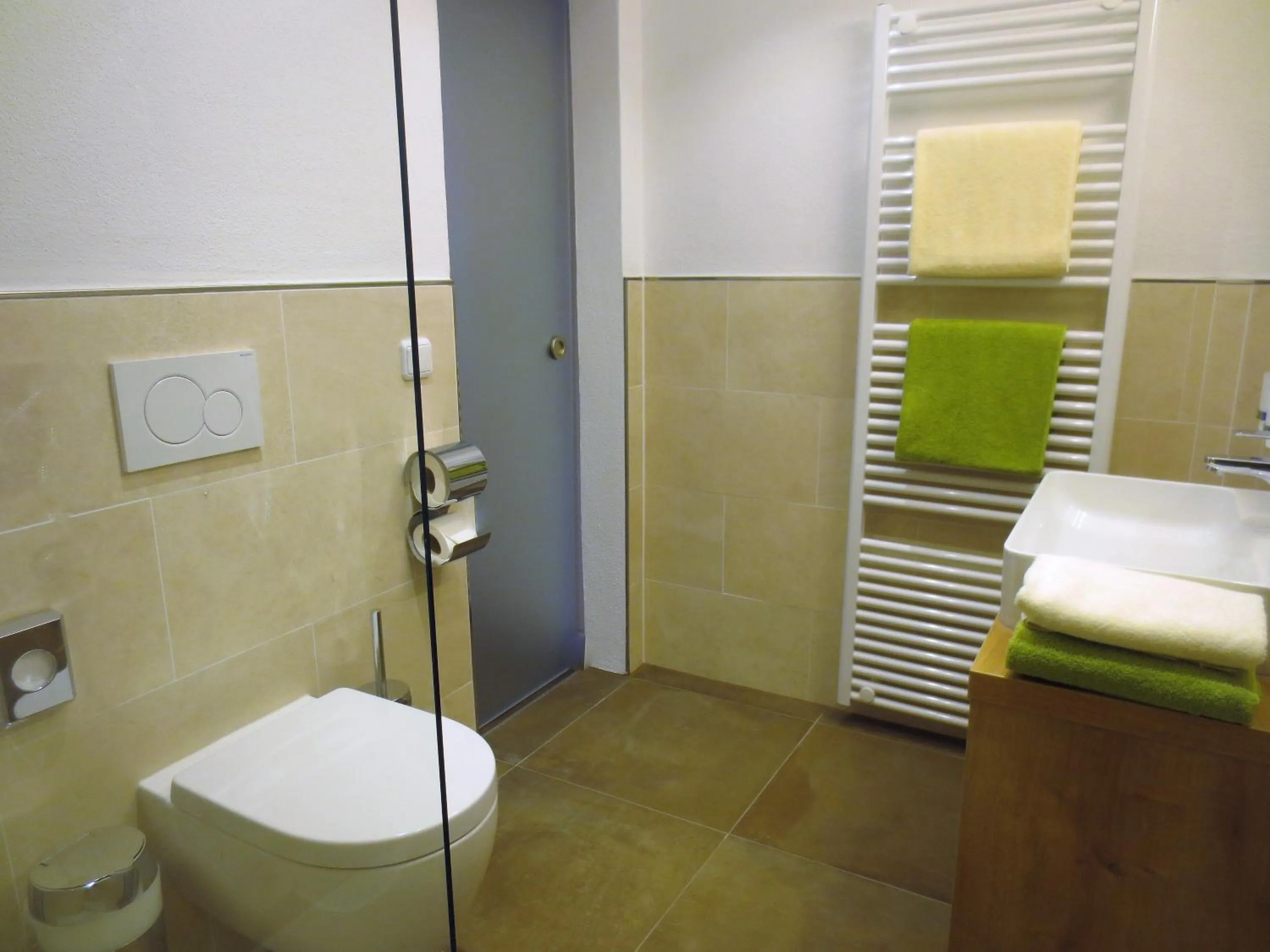 Bathroom in Hotel Alp Inn - Chiemgaukarte inclusive