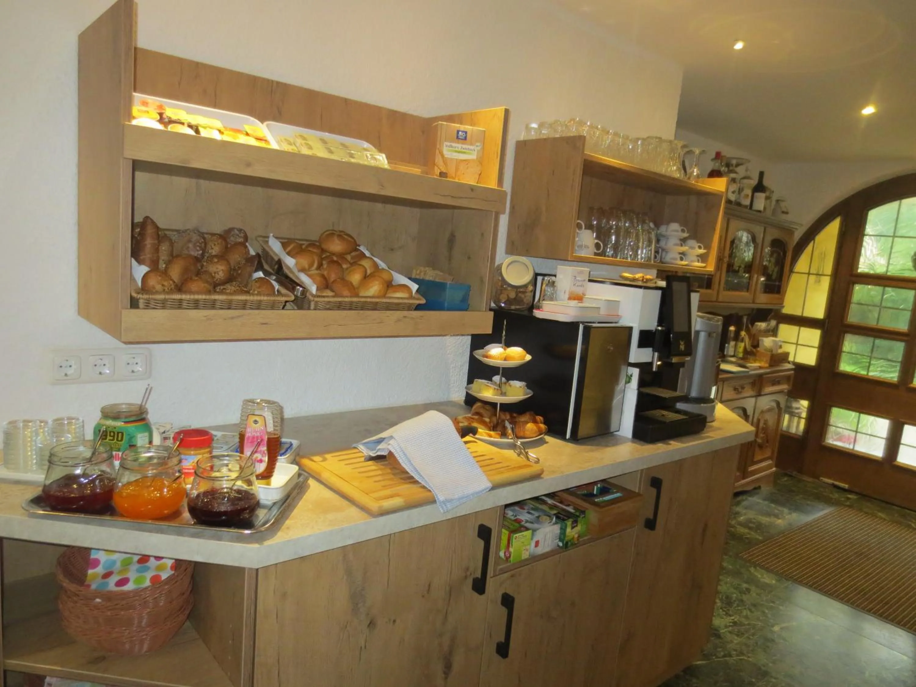 Buffet breakfast in Hotel Alp Inn - Chiemgaukarte inclusive