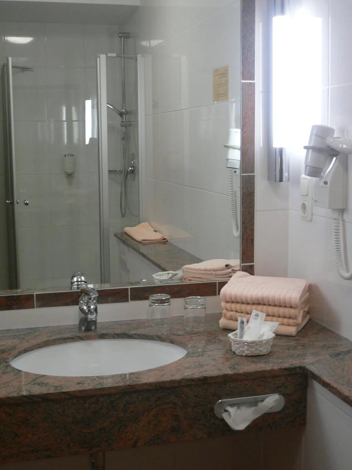 Bathroom in Classic Hotel Kaarst