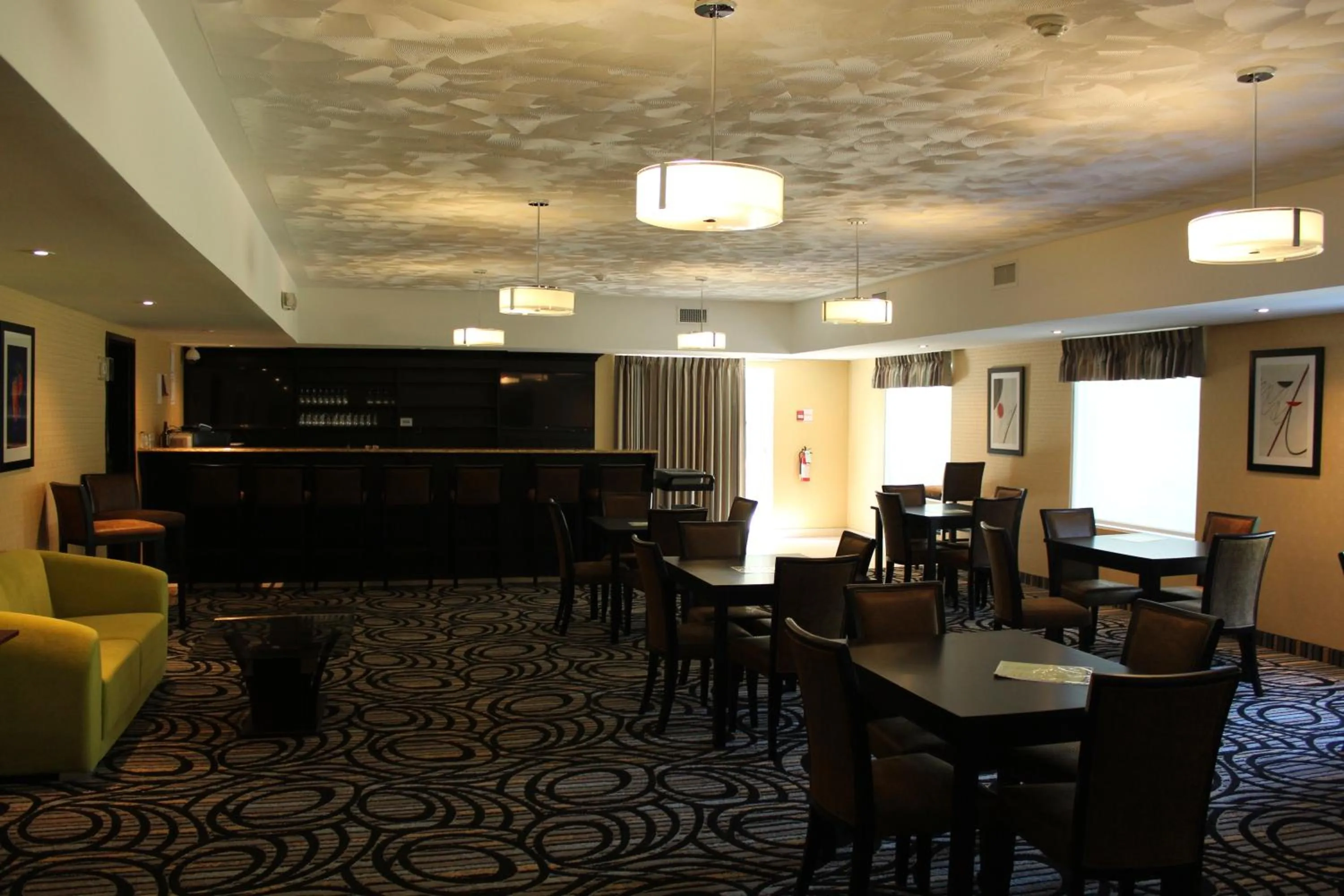 Restaurant/places to eat in Quality Inn Southampton