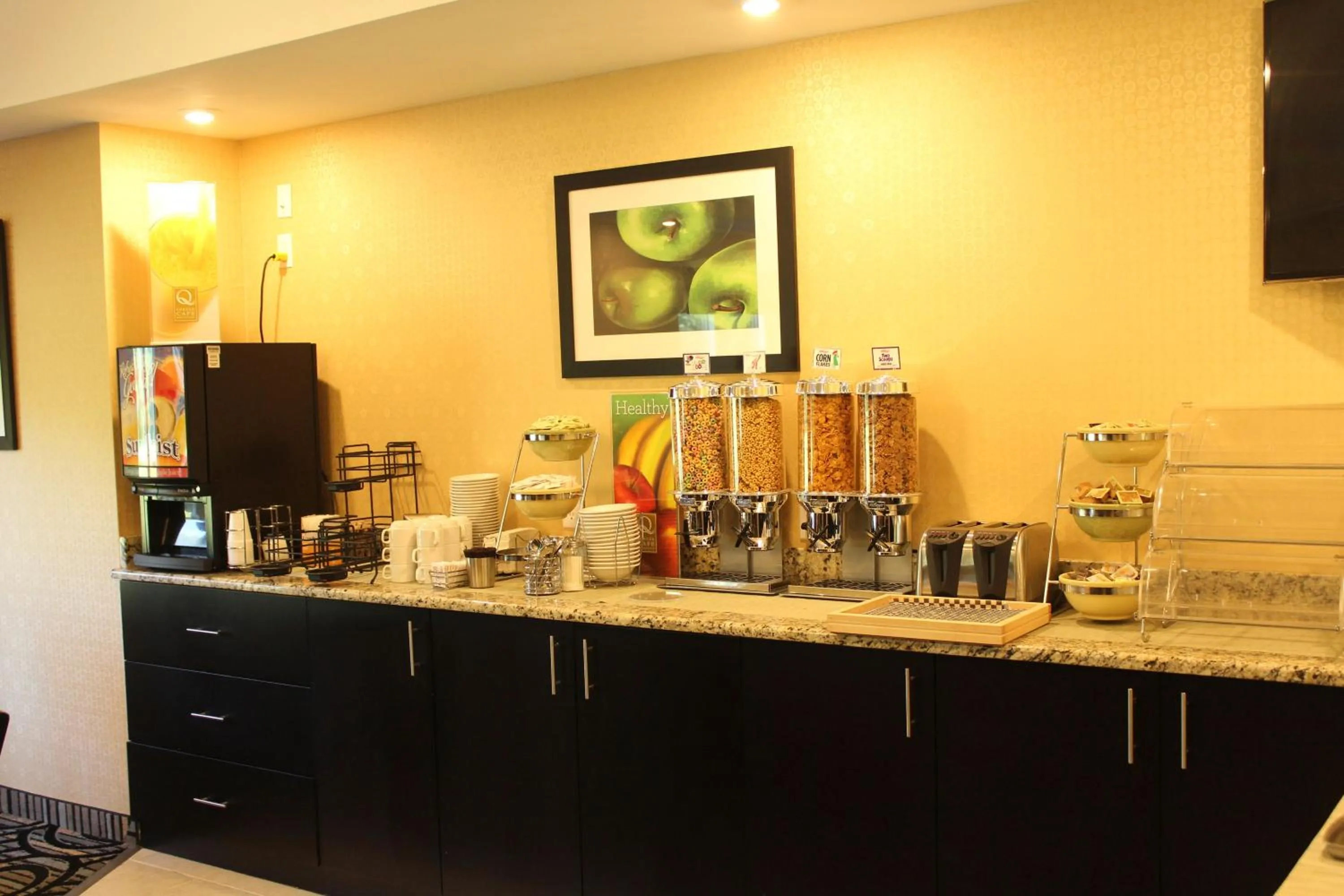 Restaurant/places to eat in Quality Inn Southampton