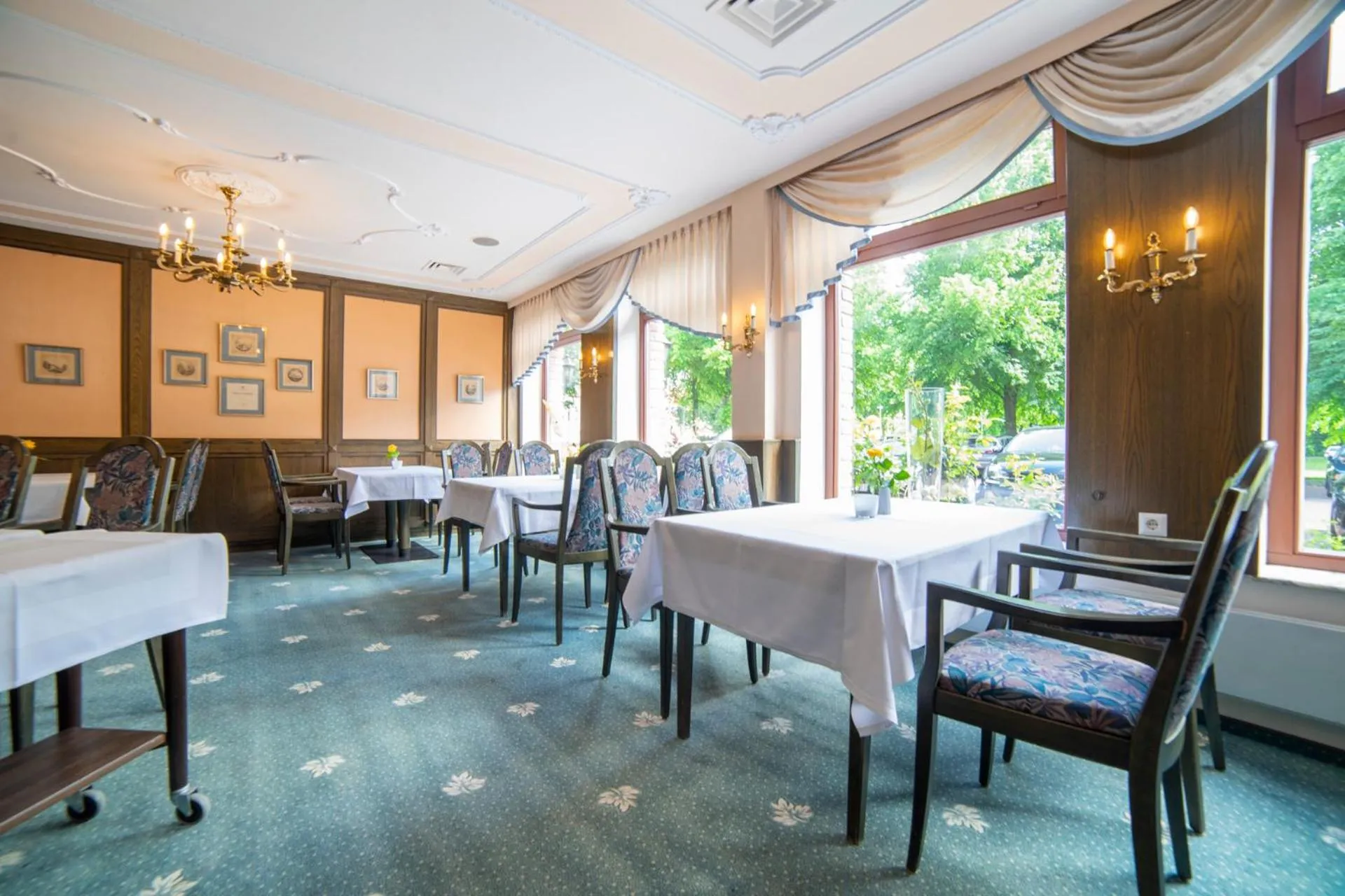 Restaurant/places to eat in Aspire Oldenburg, Trademark Collection by Wyndham