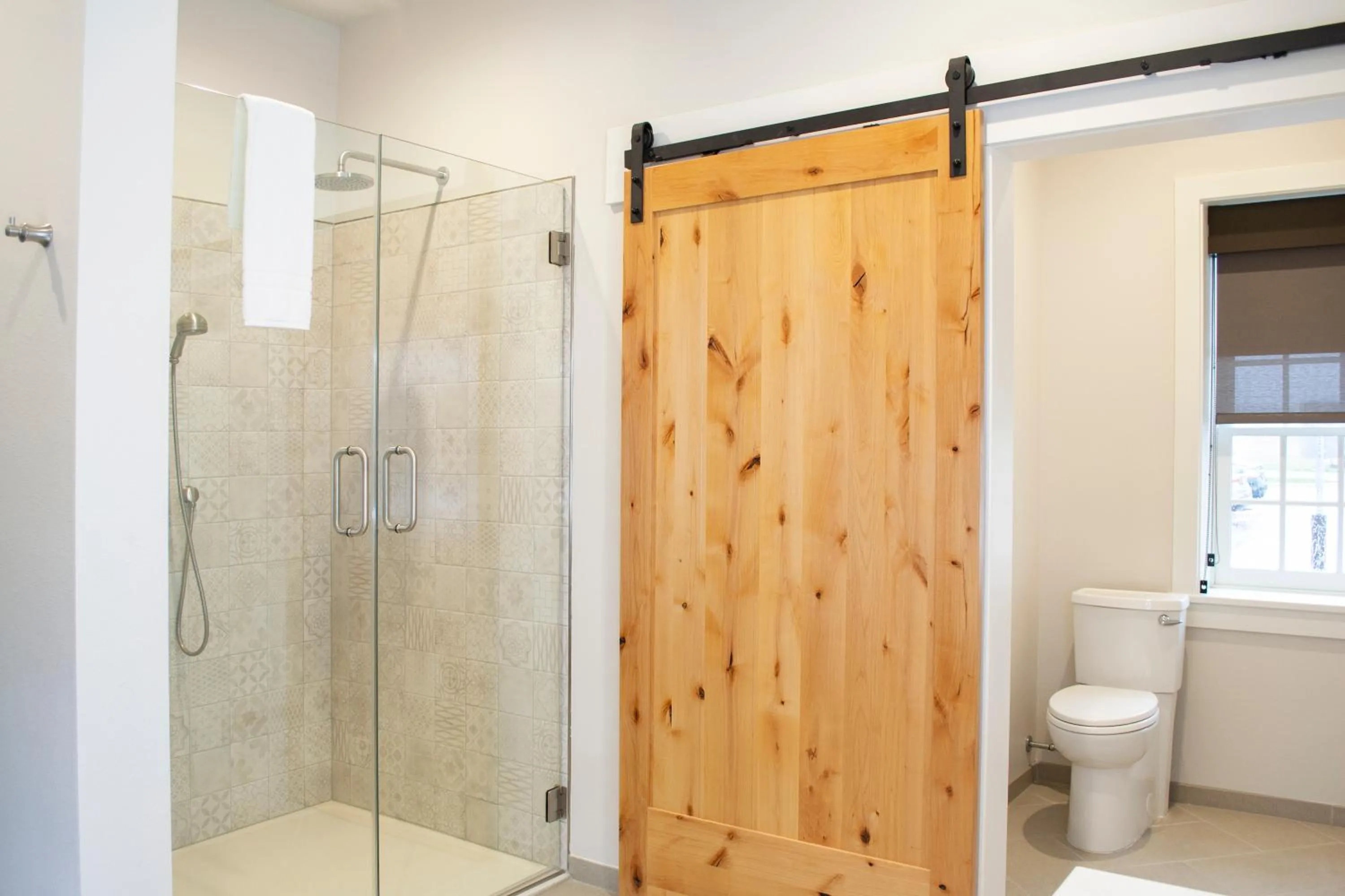 Shower in Hotel Millwright