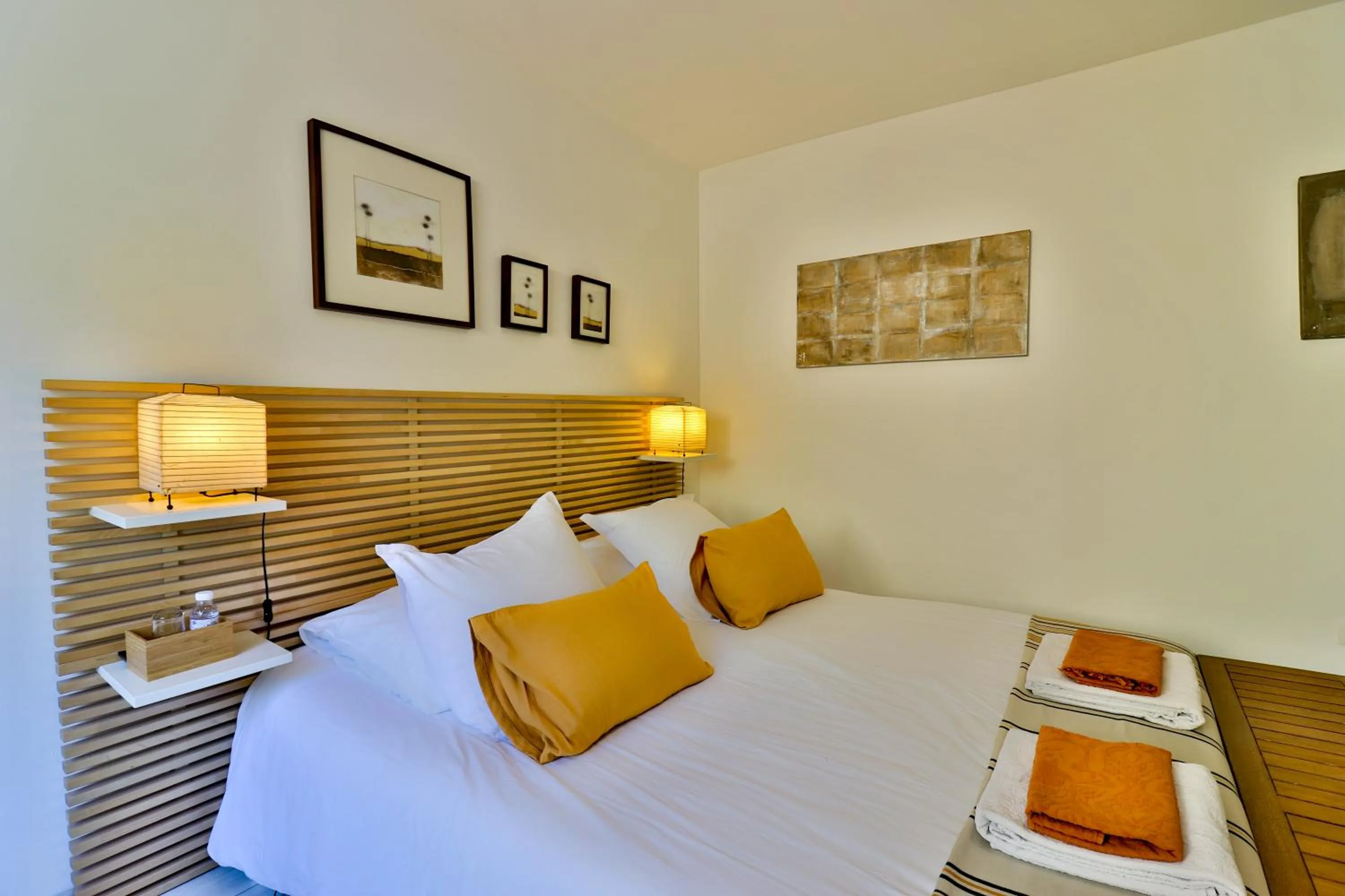 Photo of the whole room, Bed in Les Chambres d'Hôtes du Grand Mornas