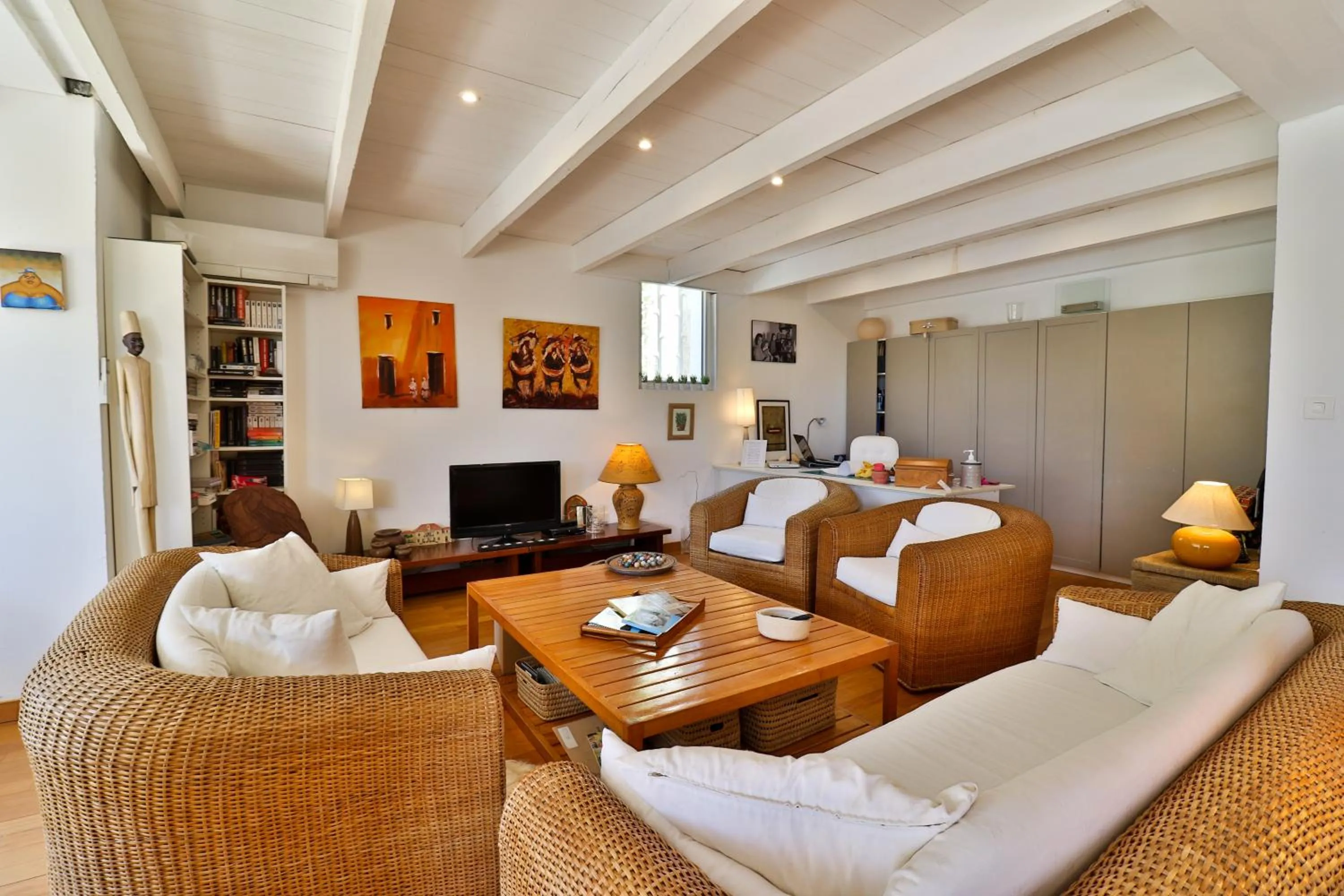 Living room in Les Chambres d'Hôtes du Grand Mornas