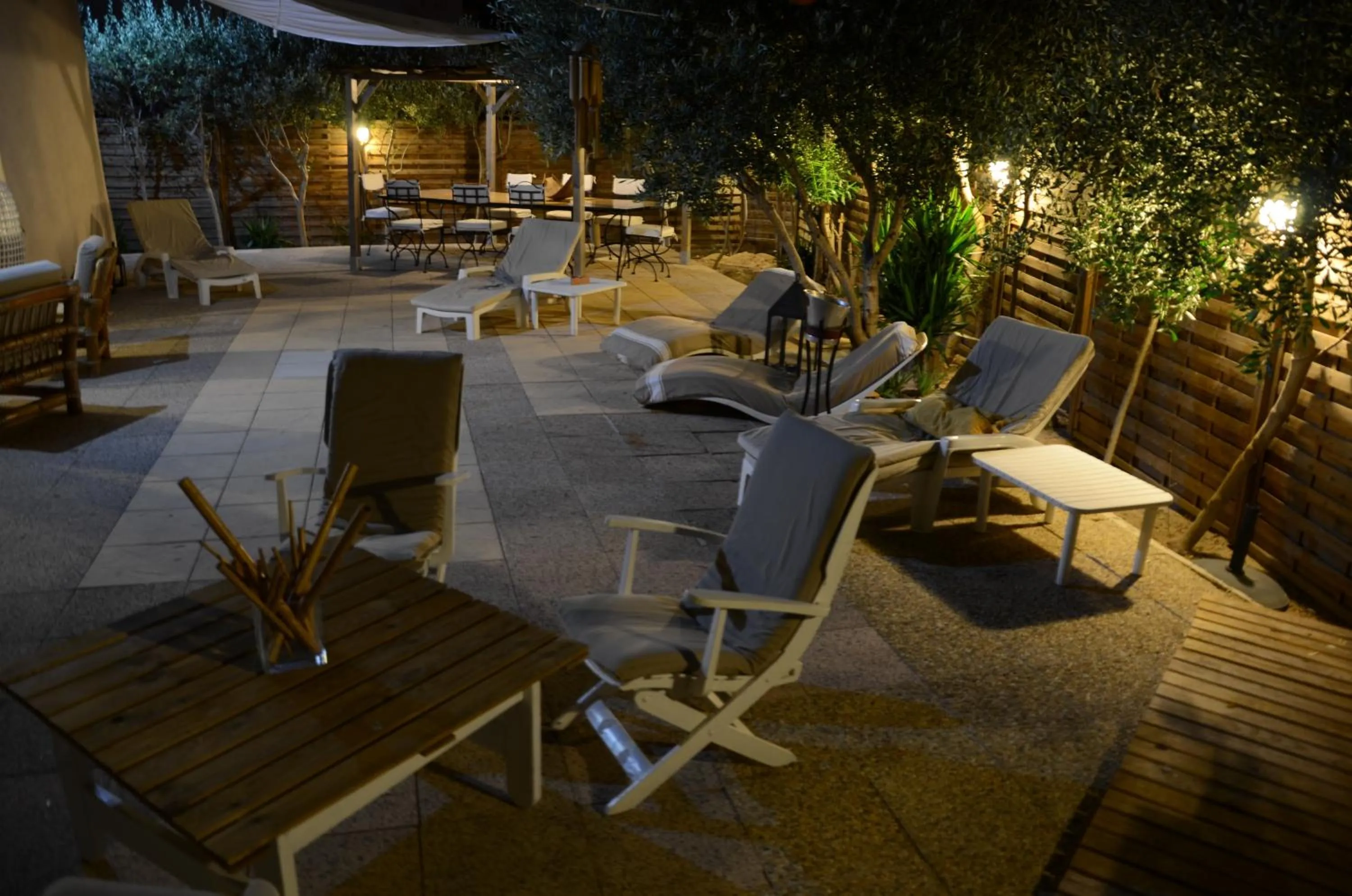 Garden in Les Chambres d'Hôtes du Grand Mornas