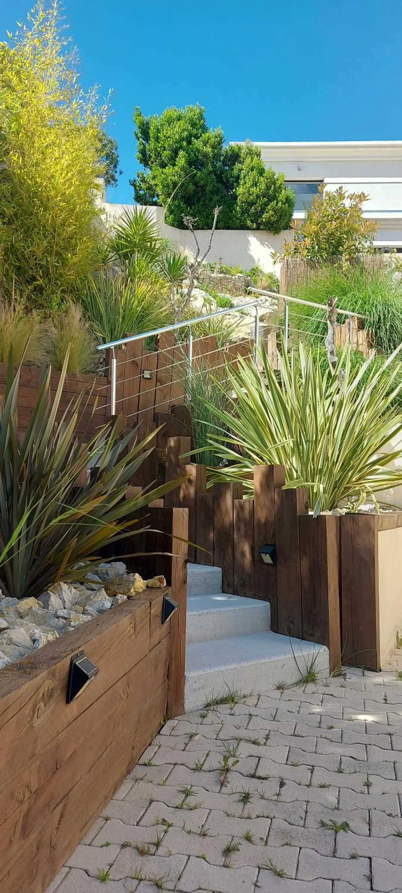 Property building in Les Chambres d'Hôtes du Grand Mornas