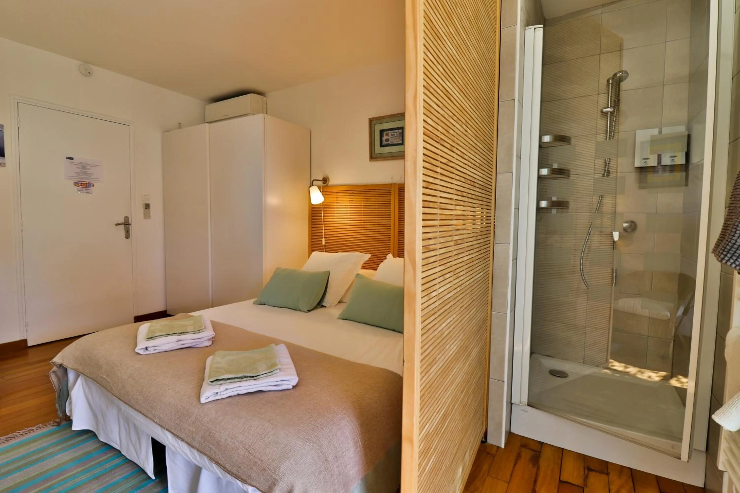 Photo of the whole room, Bed in Les Chambres d'Hôtes du Grand Mornas