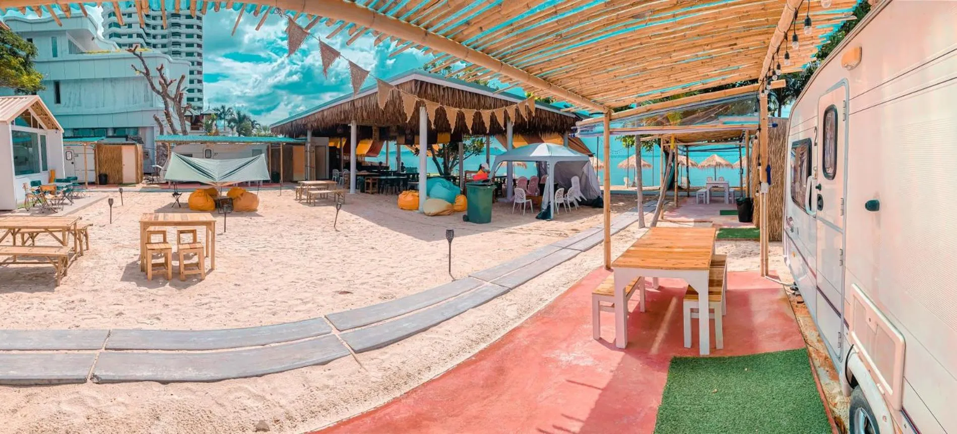 Double Room with Balcony and Sea View in Beach House Camp