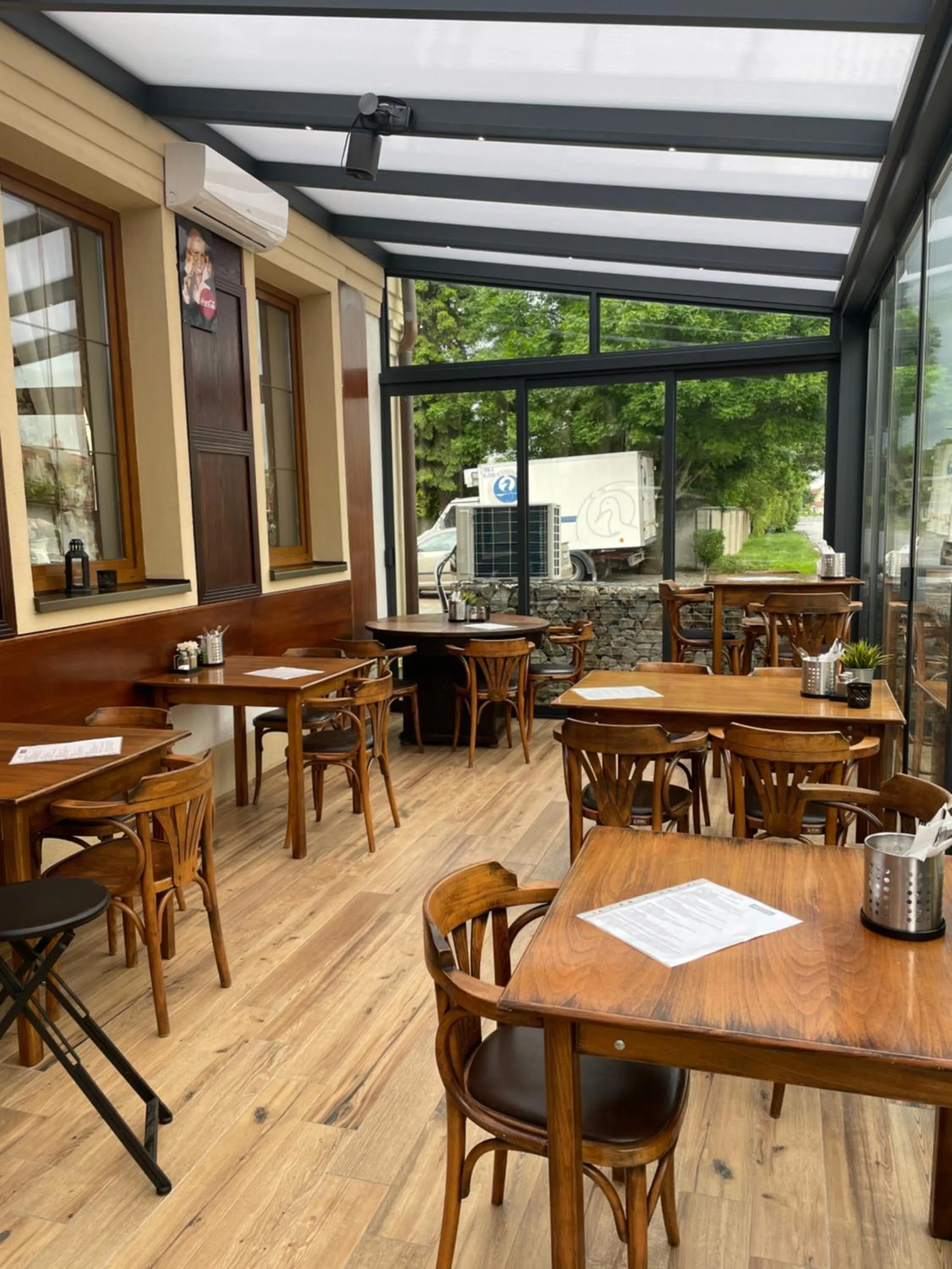 Restaurant/places to eat in Penzion Nevada