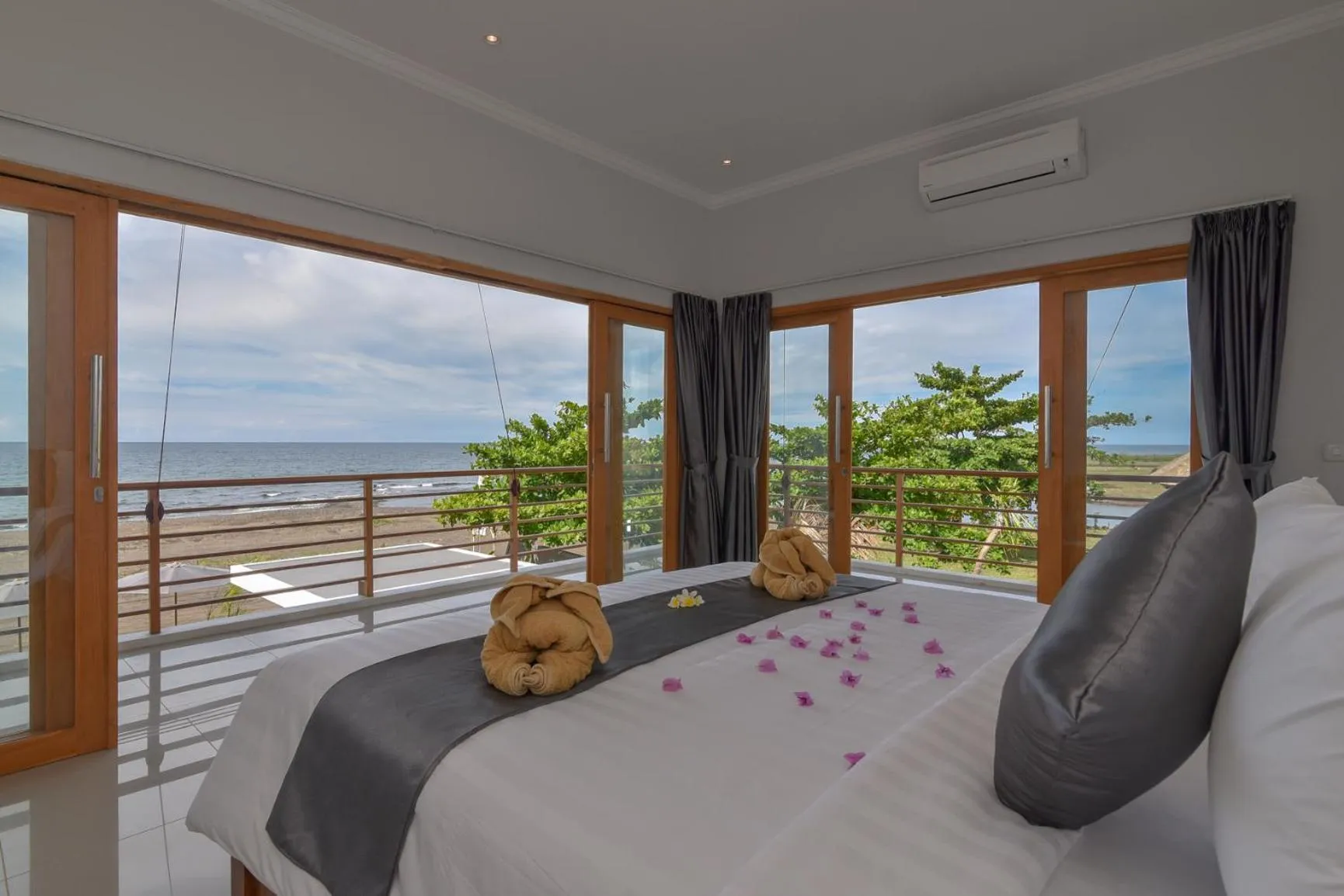 Bed in The Manik Kalisada