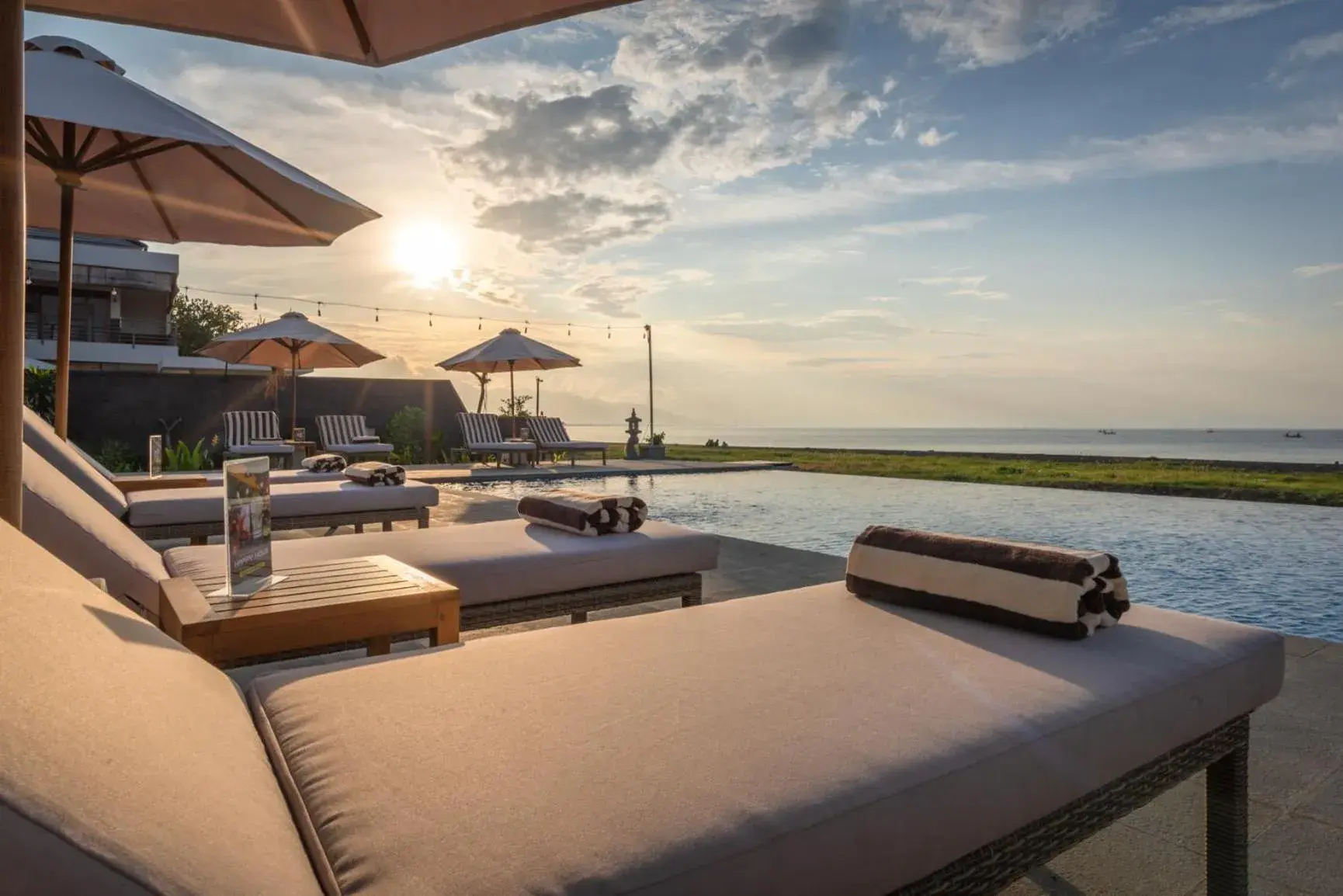 The Manik Kalisada The Manik Kalisada