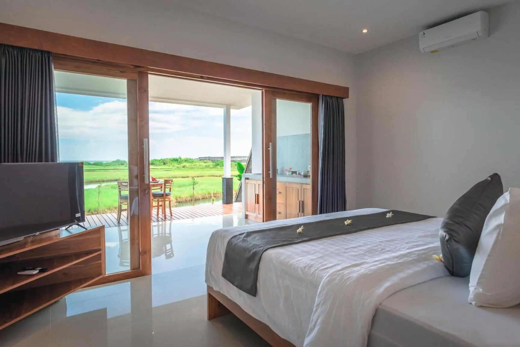 Bed in The Manik Kalisada