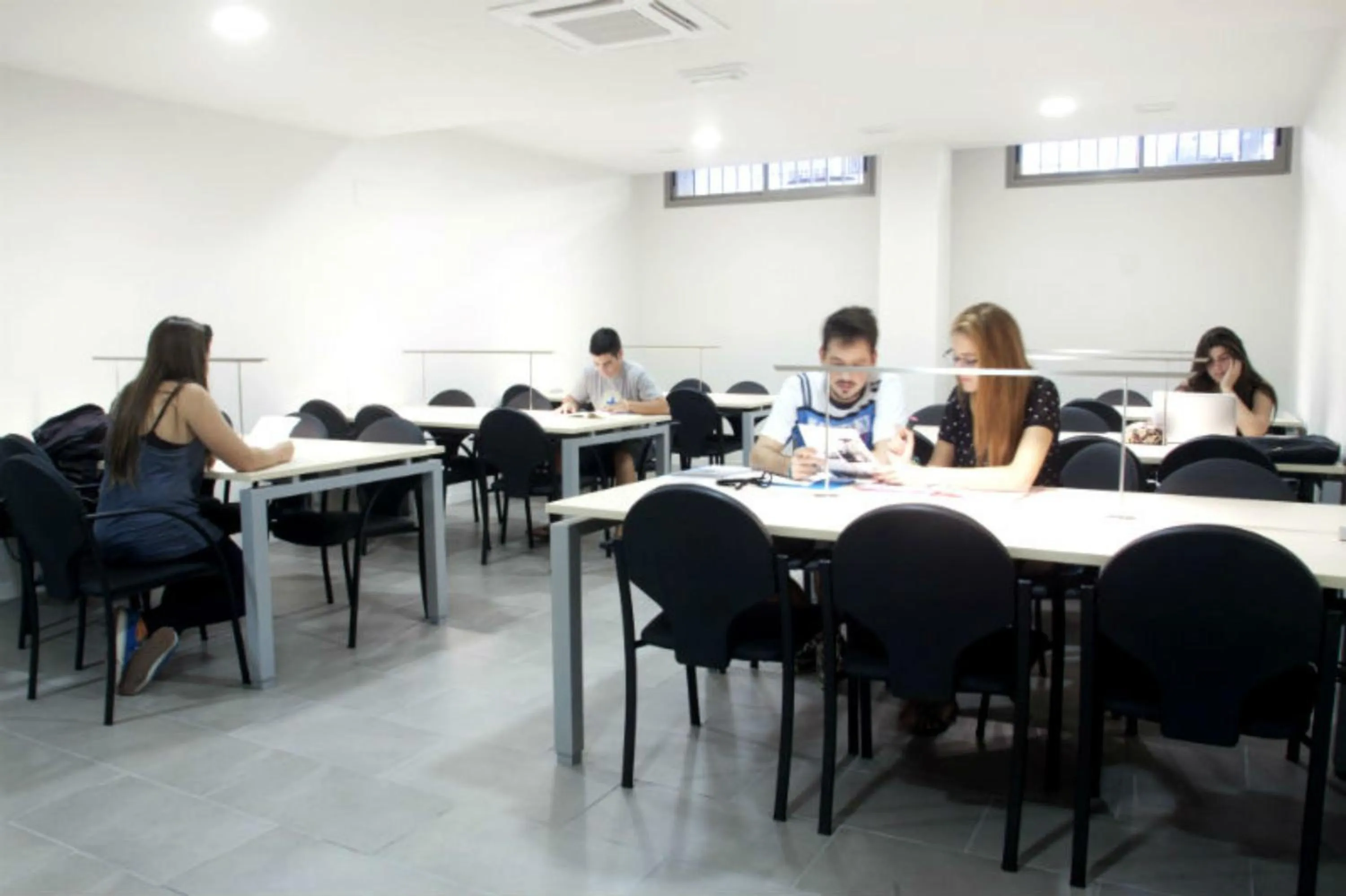 Business facilities in Colegio Mayor Resa La Concepción