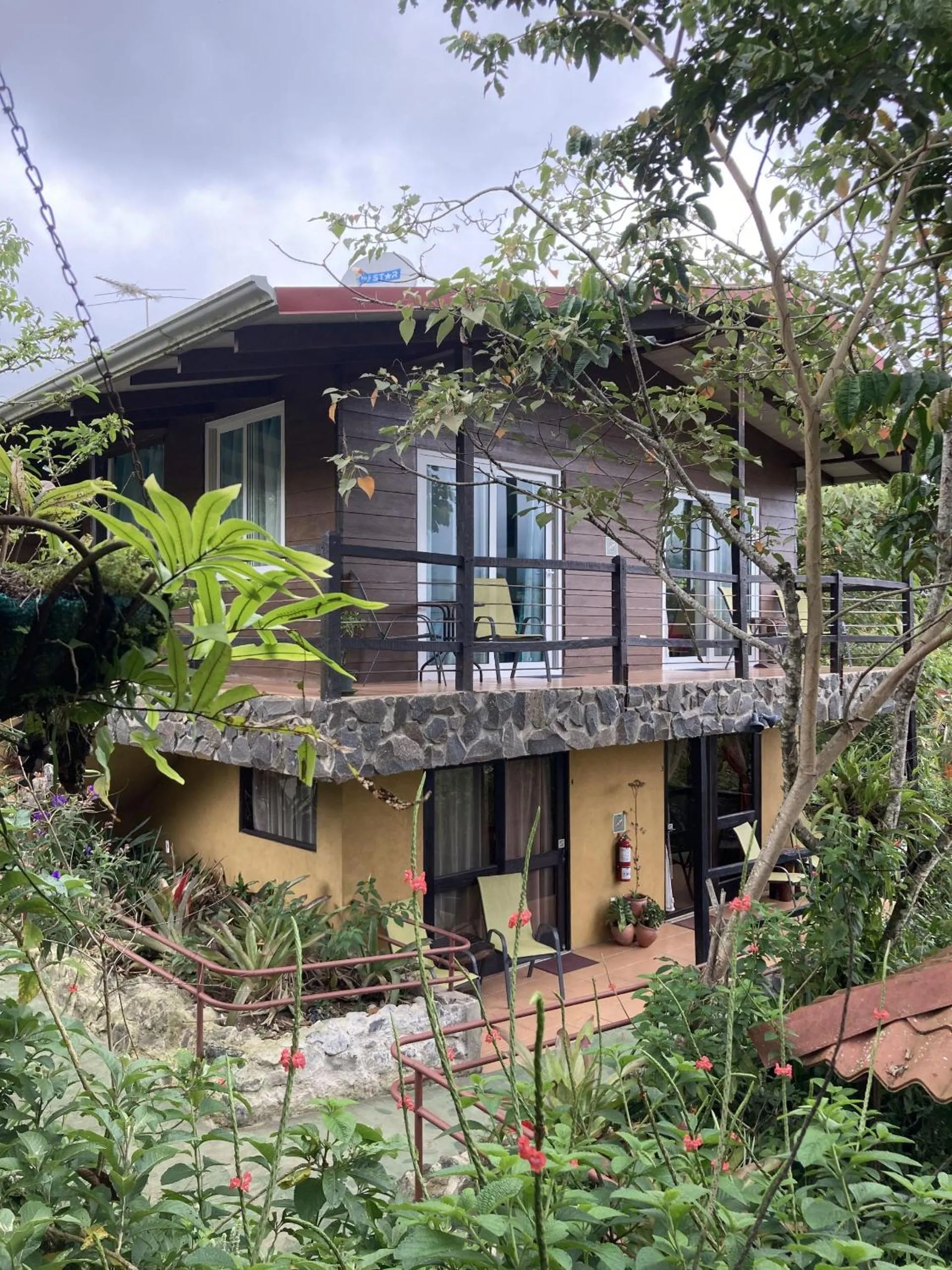 Property building in Rinconcito Verde