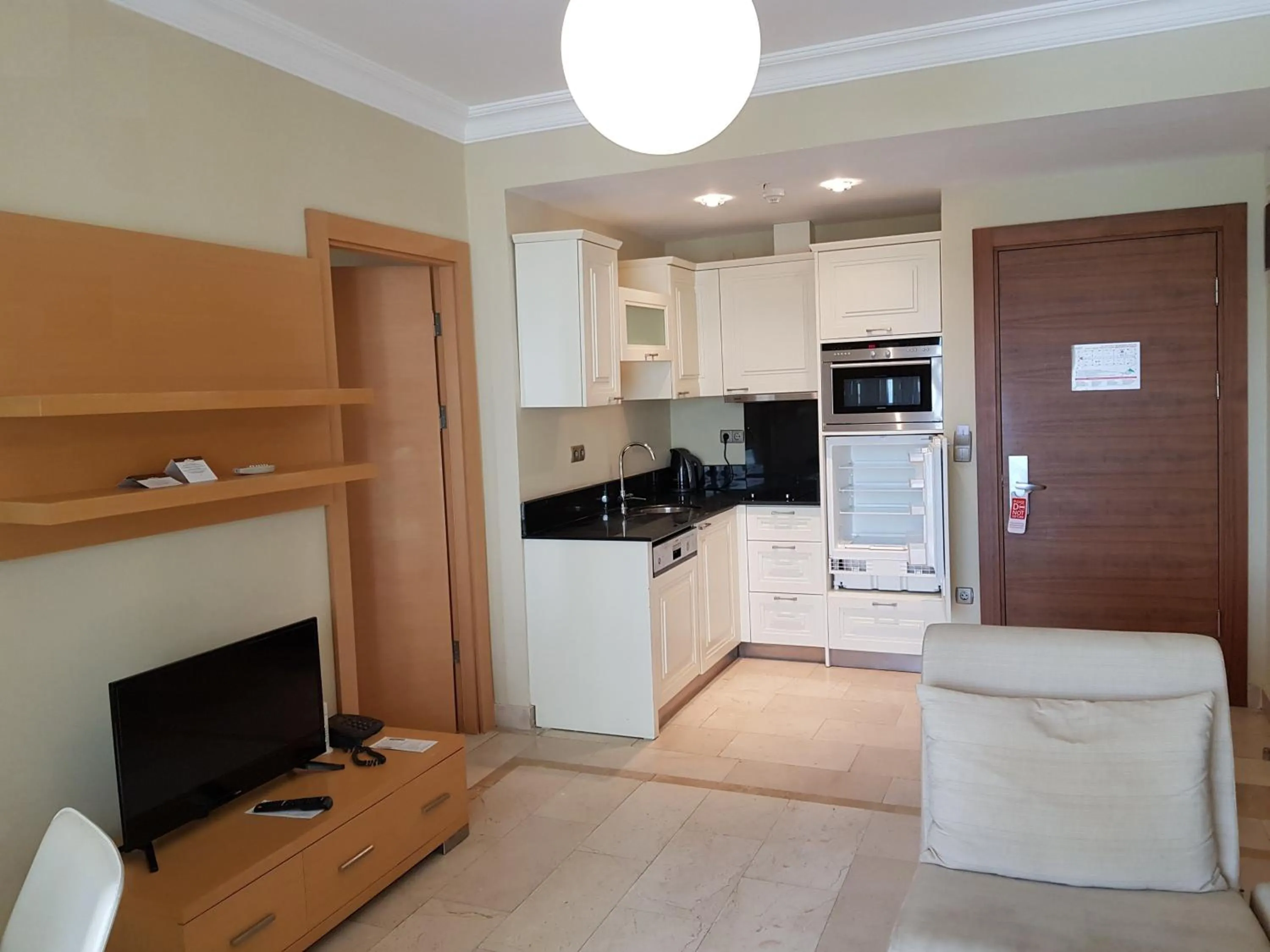 Communal kitchen in Alanya Goldcity 2 bedroom villa